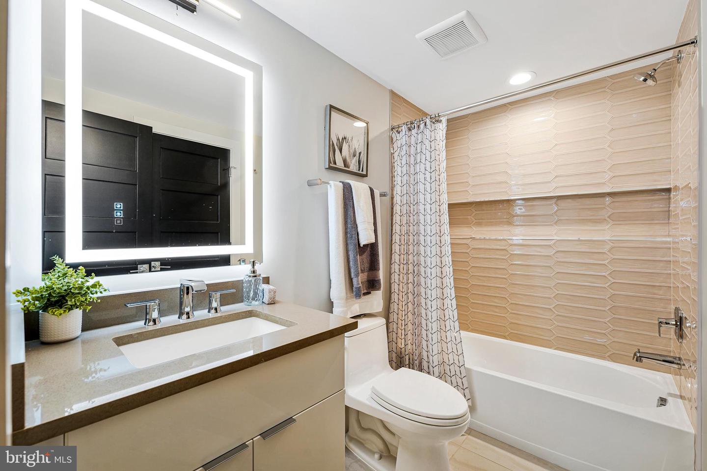 11410 WAPLES MILL RD, OAKTON, Virginia 22124, 5 Bedrooms Bedrooms, ,5 BathroomsBathrooms,Residential,For sale,11410 WAPLES MILL RD,VAFX2256968 MLS # VAFX2256968