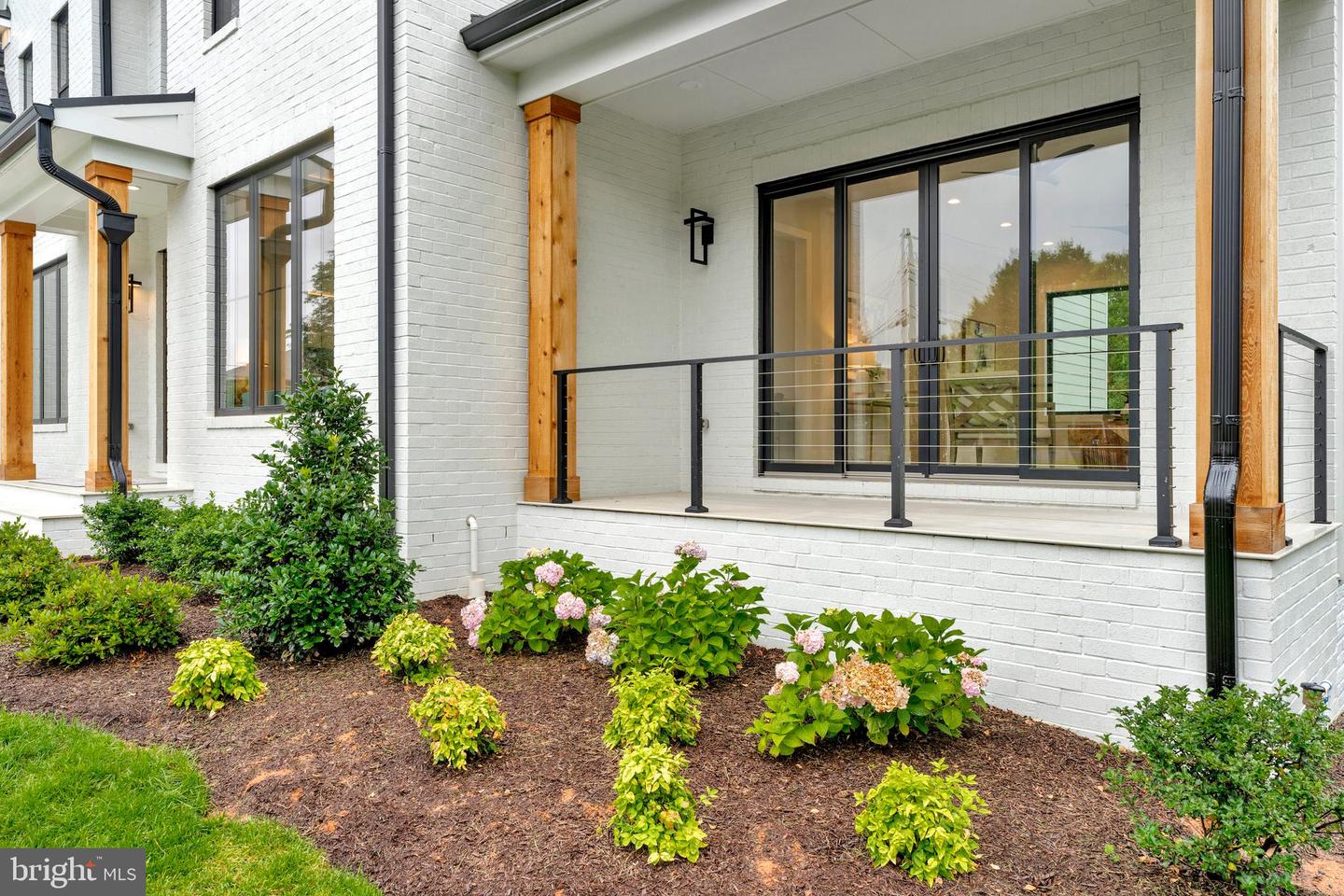 11410 WAPLES MILL RD, OAKTON, Virginia 22124, 5 Bedrooms Bedrooms, ,5 BathroomsBathrooms,Residential,For sale,11410 WAPLES MILL RD,VAFX2256968 MLS # VAFX2256968