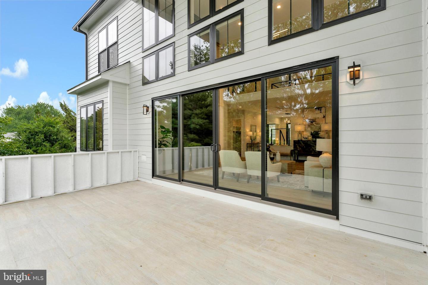 11410 WAPLES MILL RD, OAKTON, Virginia 22124, 5 Bedrooms Bedrooms, ,5 BathroomsBathrooms,Residential,For sale,11410 WAPLES MILL RD,VAFX2256968 MLS # VAFX2256968