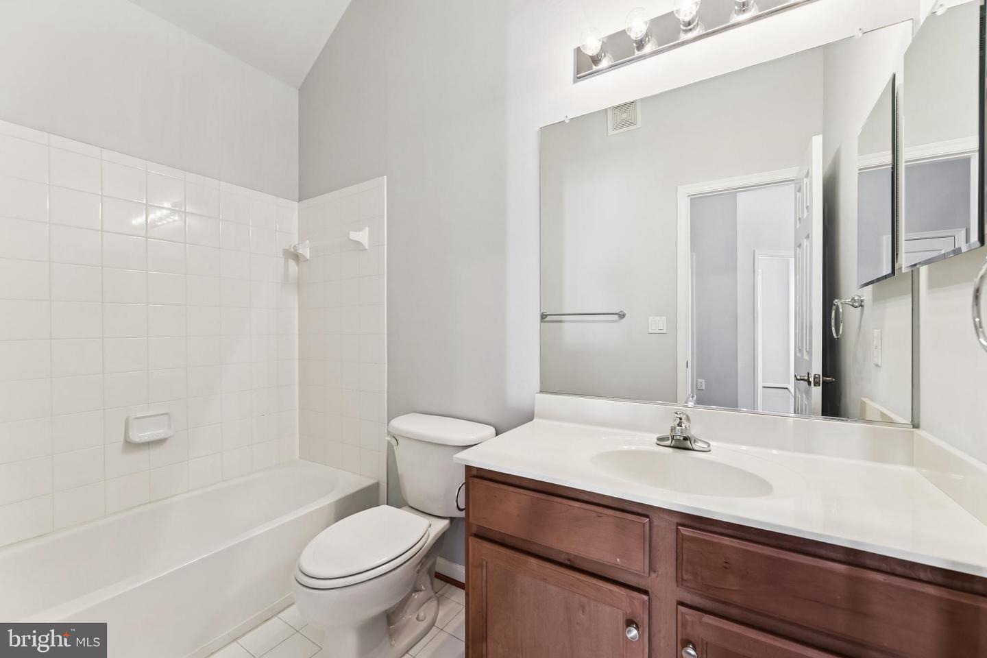 6821 HAMPTON BAY LN, GAINESVILLE, Virginia 20155, 3 Bedrooms Bedrooms, ,2 BathroomsBathrooms,Residential,For sale,6821 HAMPTON BAY LN,VAPW2102718 MLS # VAPW2102718 6821 HAMPTON BAY LN, GAINESVILLE, Virginia 20155, 3 Bedrooms Bedrooms, ,2 BathroomsBathrooms,Residential,For sale,6821 HAMPTON BAY LN,VAPW2102718 MLS # VAPW2102718