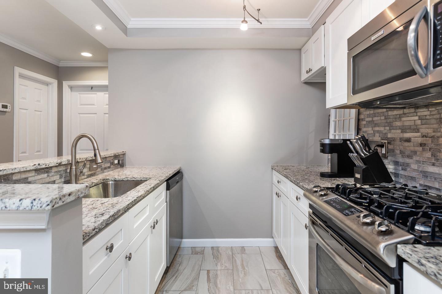 12650 DARA DR #101, WOODBRIDGE, Virginia 22192, 1 Bedroom Bedrooms, ,1 BathroomBathrooms,Residential,For sale,12650 DARA DR #101,VAPW2105330 MLS # VAPW2105330