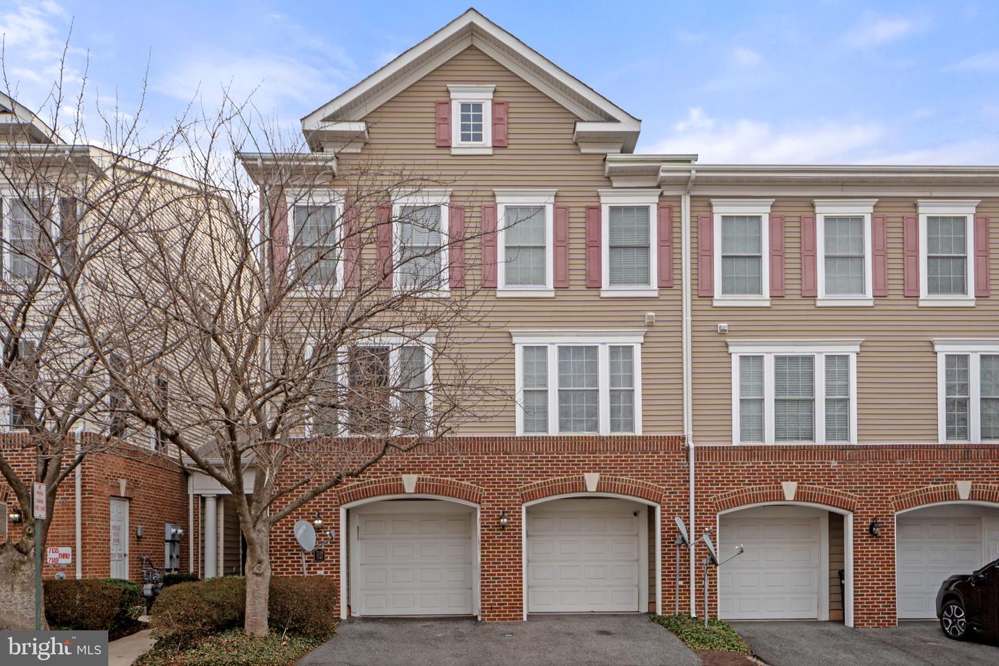 7141 MASON GROVE CT #18, ALEXANDRIA, Virginia 22306, 3 Bedrooms Bedrooms, ,2 BathroomsBathrooms,Residential,For sale,7141 MASON GROVE CT #18,VAFX2274416 MLS # VAFX2274416
