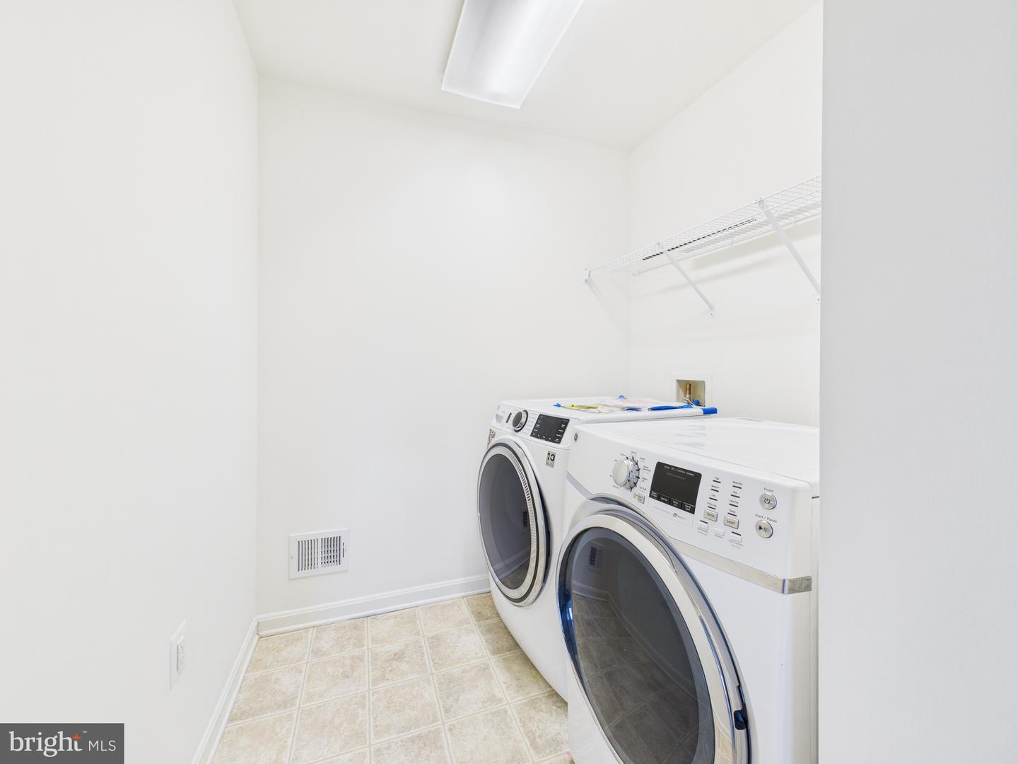 18213 JILLIAN LN, TRIANGLE, Virginia 22172, 5 Bedrooms Bedrooms, 9 Rooms Rooms,3 BathroomsBathrooms,Residential,For sale,18213 JILLIAN LN,VAPW2107012 MLS # VAPW2107012 18213 JILLIAN LN, TRIANGLE, Virginia 22172, 5 Bedrooms Bedrooms, 9 Rooms Rooms,3 BathroomsBathrooms,Residential,For sale,18213 JILLIAN LN,VAPW2107012 MLS # VAPW2107012