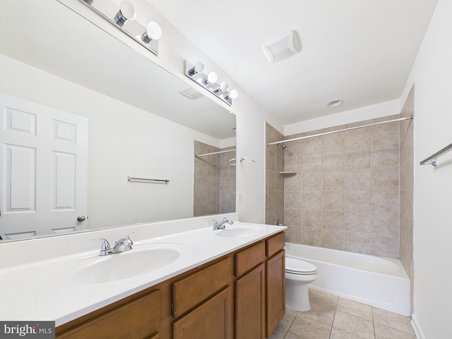 18213 JILLIAN LN, TRIANGLE, Virginia 22172, 5 Bedrooms Bedrooms, 9 Rooms Rooms,3 BathroomsBathrooms,Residential,For sale,18213 JILLIAN LN,VAPW2107012 MLS # VAPW2107012 18213 JILLIAN LN, TRIANGLE, Virginia 22172, 5 Bedrooms Bedrooms, 9 Rooms Rooms,3 BathroomsBathrooms,Residential,For sale,18213 JILLIAN LN,VAPW2107012 MLS # VAPW2107012