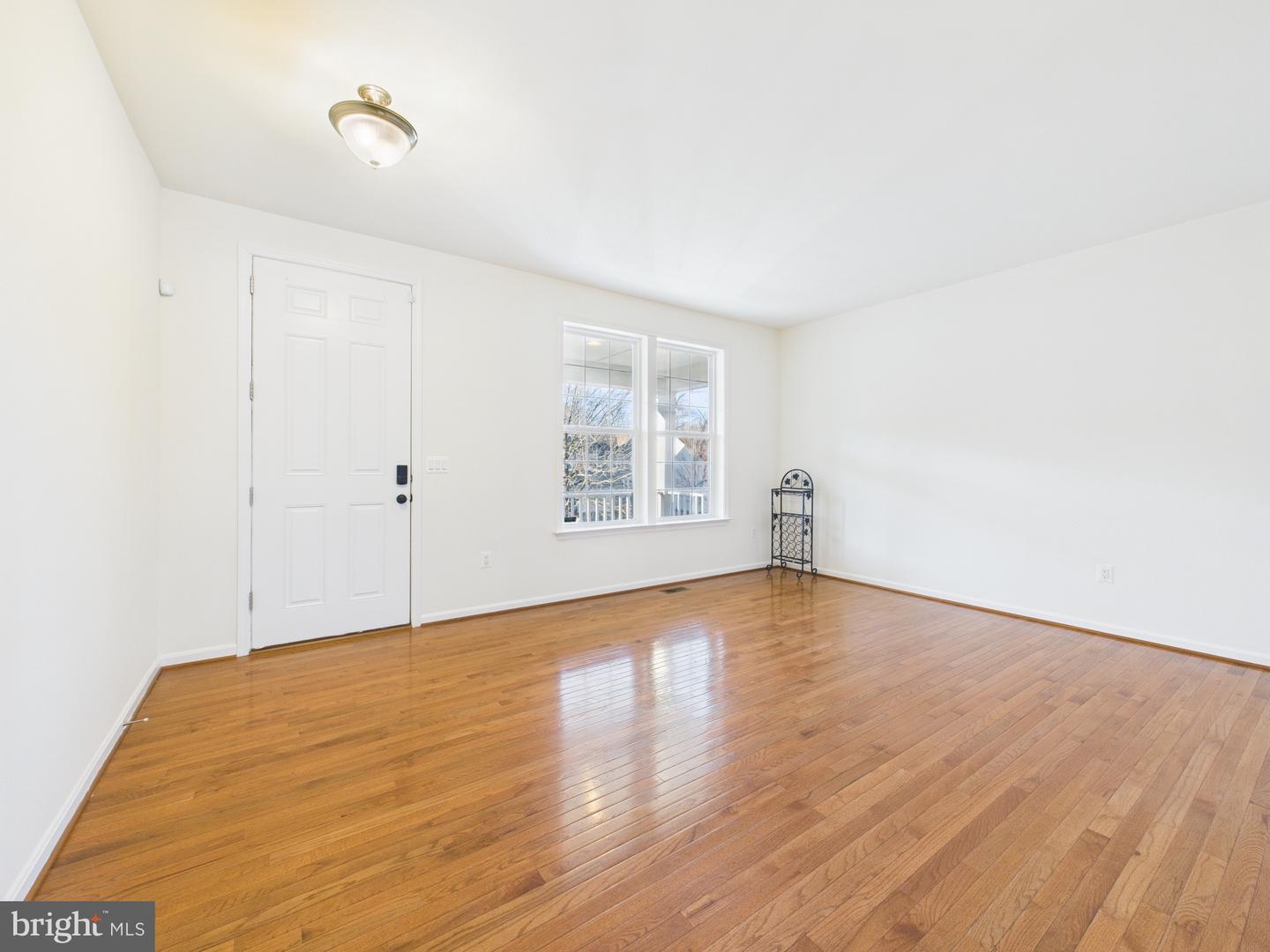 18213 JILLIAN LN, TRIANGLE, Virginia 22172, 5 Bedrooms Bedrooms, 9 Rooms Rooms,3 BathroomsBathrooms,Residential,For sale,18213 JILLIAN LN,VAPW2107012 MLS # VAPW2107012 18213 JILLIAN LN, TRIANGLE, Virginia 22172, 5 Bedrooms Bedrooms, 9 Rooms Rooms,3 BathroomsBathrooms,Residential,For sale,18213 JILLIAN LN,VAPW2107012 MLS # VAPW2107012