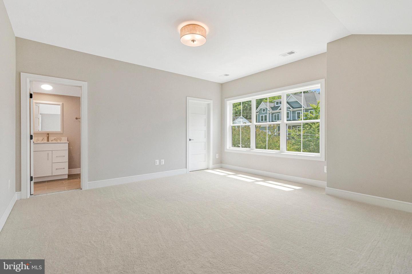 2300 MERIDIAN ST, FALLS CHURCH, Virginia 22046, 7 Bedrooms Bedrooms, ,6 BathroomsBathrooms,Residential,For sale,2300 MERIDIAN ST,VAFX2279362 MLS # VAFX2279362 2300 MERIDIAN ST, FALLS CHURCH, Virginia 22046, 7 Bedrooms Bedrooms, ,6 BathroomsBathrooms,Residential,For sale,2300 MERIDIAN ST,VAFX2279362 MLS # VAFX2279362