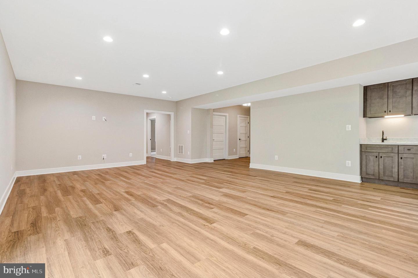 2300 MERIDIAN ST, FALLS CHURCH, Virginia 22046, 7 Bedrooms Bedrooms, ,6 BathroomsBathrooms,Residential,For sale,2300 MERIDIAN ST,VAFX2279362 MLS # VAFX2279362 2300 MERIDIAN ST, FALLS CHURCH, Virginia 22046, 7 Bedrooms Bedrooms, ,6 BathroomsBathrooms,Residential,For sale,2300 MERIDIAN ST,VAFX2279362 MLS # VAFX2279362