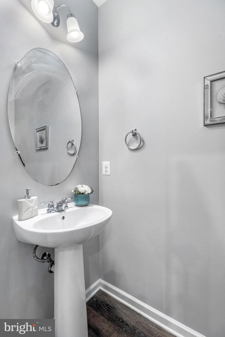 1592 DOROTHY LN, WOODBRIDGE, Virginia 22191, 4 Bedrooms Bedrooms, ,3 BathroomsBathrooms,Residential,For sale,1592 DOROTHY LN,VAPW2108030 MLS # VAPW2108030