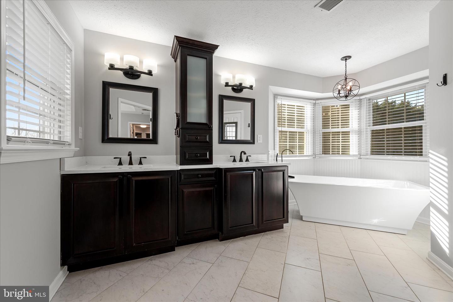 136 ROSE HILL LN, BERRYVILLE, Virginia 22611, 4 Bedrooms Bedrooms, ,3 BathroomsBathrooms,Residential,For sale,136 ROSE HILL LN,VACL2006250 MLS # VACL2006250