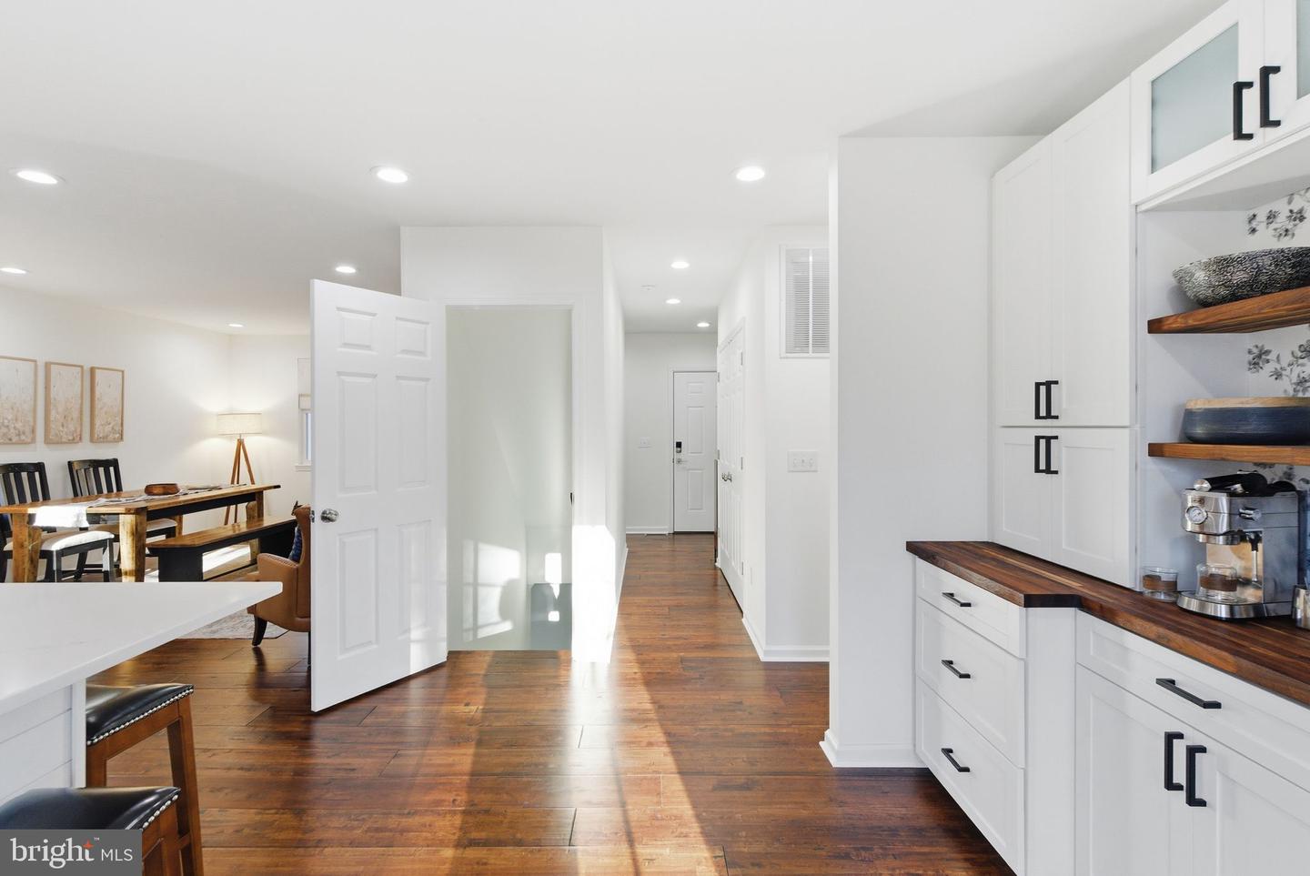 4460 SCOTTS RD, MARSHALL, Virginia 20115, 4 Bedrooms Bedrooms, 9 Rooms Rooms,4 BathroomsBathrooms,Residential,For sale,4460 SCOTTS RD,VAFQ2019808 MLS # VAFQ2019808