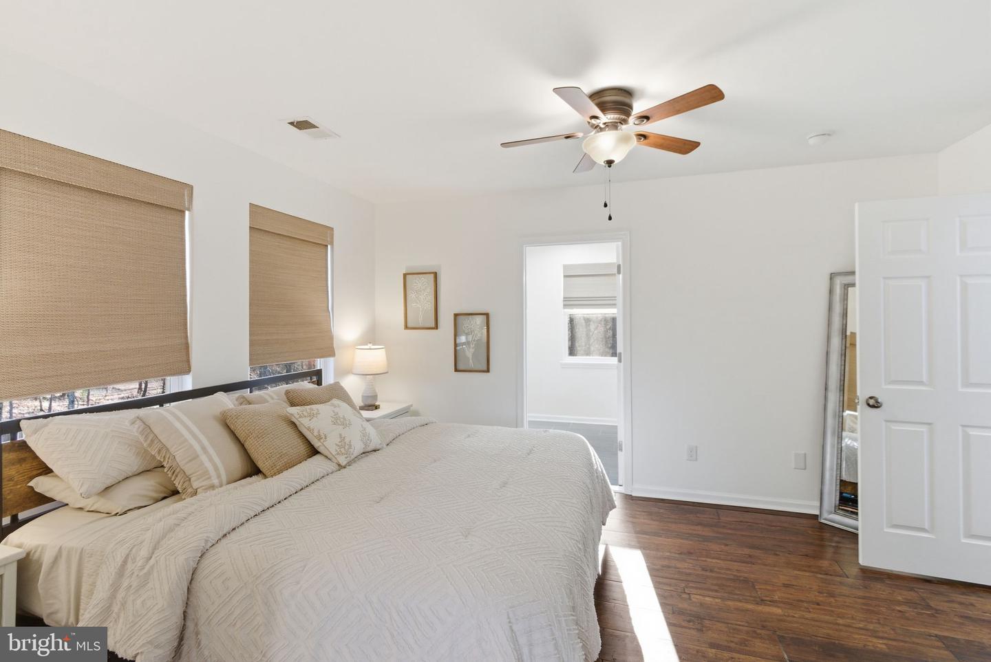 4460 SCOTTS RD, MARSHALL, Virginia 20115, 4 Bedrooms Bedrooms, 9 Rooms Rooms,4 BathroomsBathrooms,Residential,For sale,4460 SCOTTS RD,VAFQ2019808 MLS # VAFQ2019808