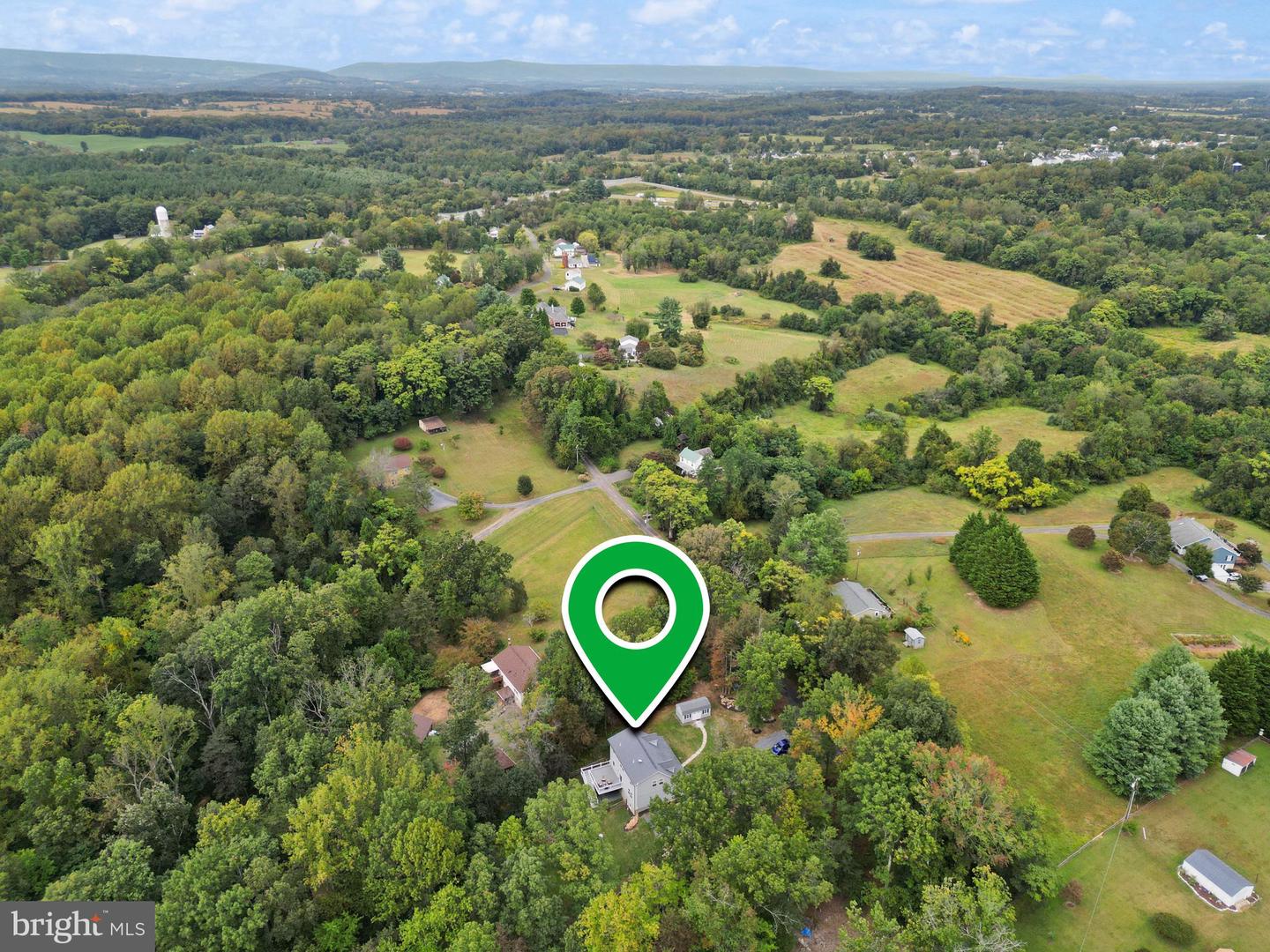 4460 SCOTTS RD, MARSHALL, Virginia 20115, 4 Bedrooms Bedrooms, 9 Rooms Rooms,4 BathroomsBathrooms,Residential,For sale,4460 SCOTTS RD,VAFQ2019808 MLS # VAFQ2019808