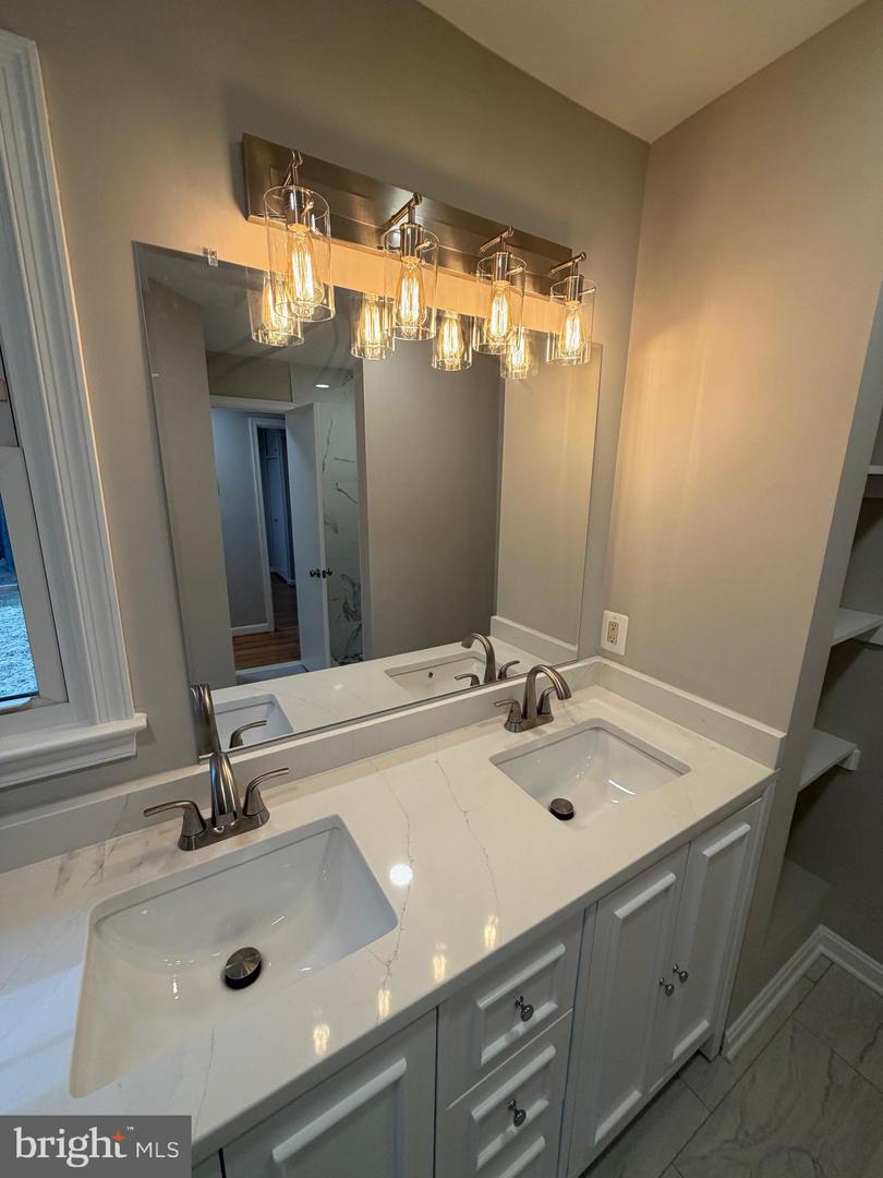 47 MCCARTY RD, FREDERICKSBURG, Virginia 22405, 3 Bedrooms Bedrooms, ,2 BathroomsBathrooms,Residential,For sale,47 MCCARTY RD,VAST2044646 MLS # VAST2044646