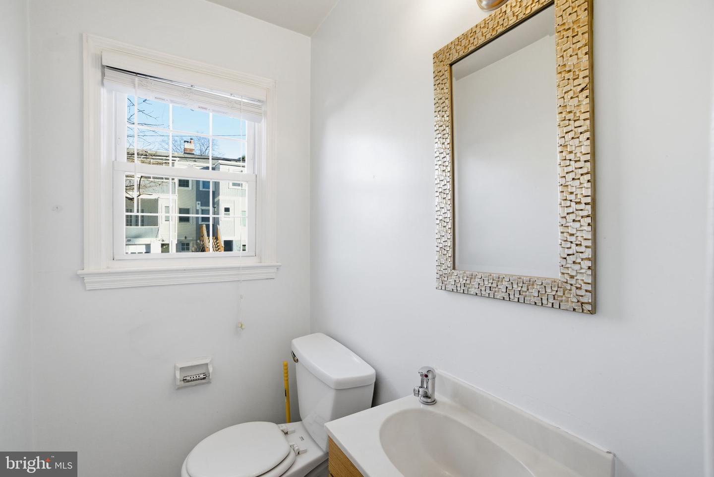 5331 42ND PL NW, WASHINGTON, District Of Columbia 20015, 3 Bedrooms Bedrooms, ,1 BathroomBathrooms,Residential,For sale,5331 42ND PL NW,DCDC2235260 MLS # DCDC2235260