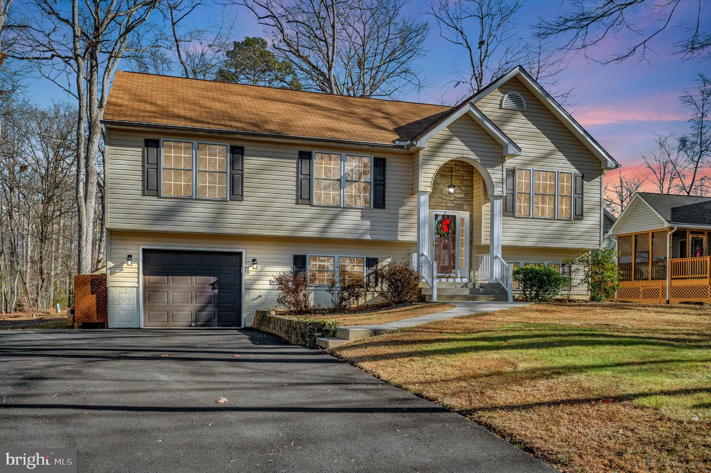 102 SEVEN PINES DR, LOCUST GROVE, Virginia 22508, 5 Bedrooms Bedrooms, 8 Rooms Rooms,3 BathroomsBathrooms,Residential,For sale,102 SEVEN PINES DR,VAOR2012956 MLS # VAOR2012956