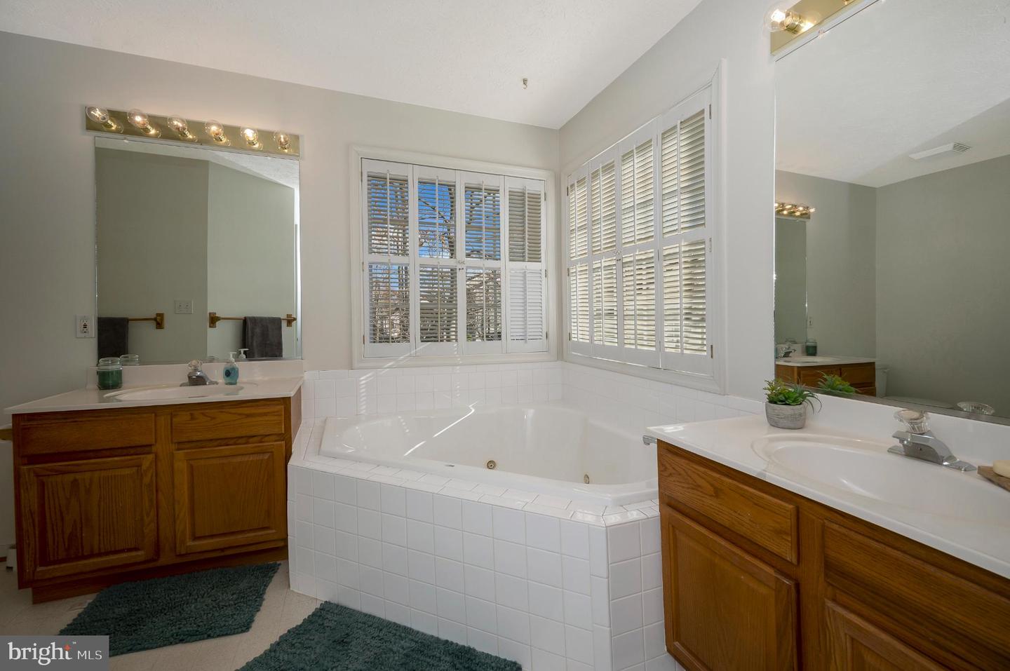 102 SEVEN PINES DR, LOCUST GROVE, Virginia 22508, 5 Bedrooms Bedrooms, 8 Rooms Rooms,3 BathroomsBathrooms,Residential,For sale,102 SEVEN PINES DR,VAOR2012956 MLS # VAOR2012956