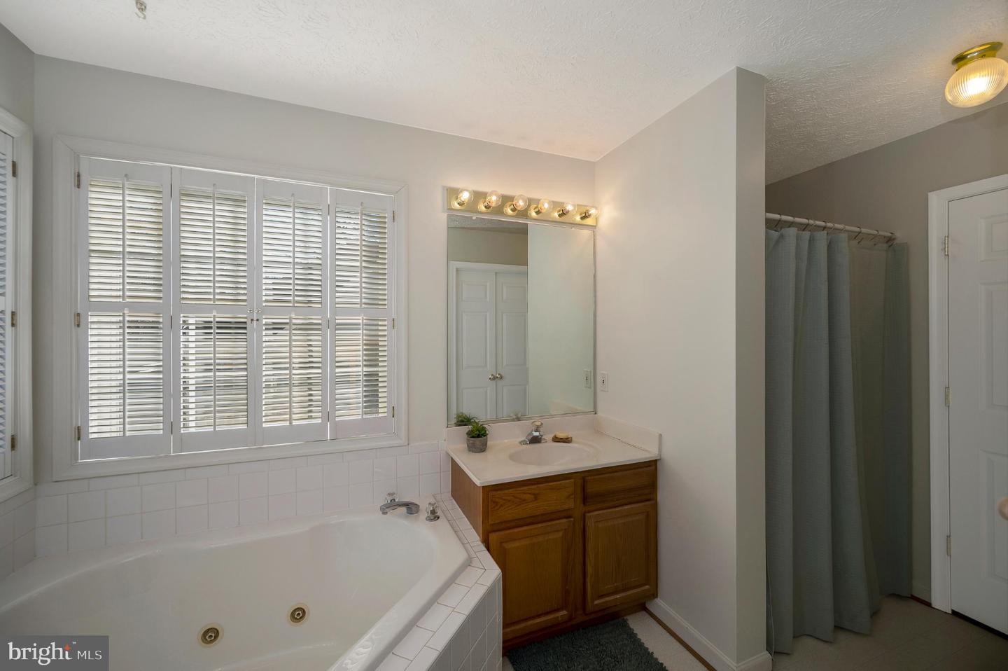 102 SEVEN PINES DR, LOCUST GROVE, Virginia 22508, 5 Bedrooms Bedrooms, 8 Rooms Rooms,3 BathroomsBathrooms,Residential,For sale,102 SEVEN PINES DR,VAOR2012956 MLS # VAOR2012956