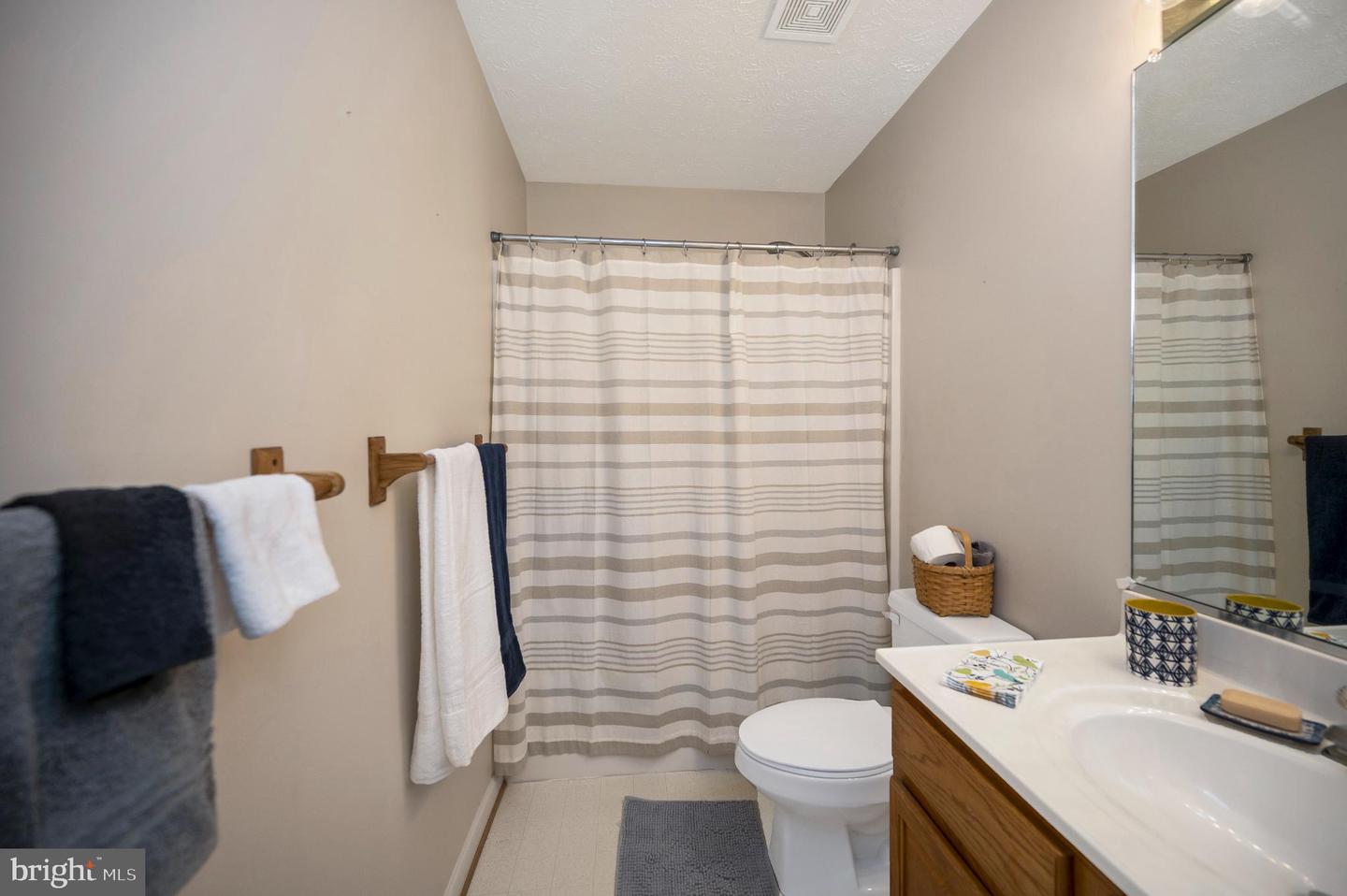 102 SEVEN PINES DR, LOCUST GROVE, Virginia 22508, 5 Bedrooms Bedrooms, 8 Rooms Rooms,3 BathroomsBathrooms,Residential,For sale,102 SEVEN PINES DR,VAOR2012956 MLS # VAOR2012956