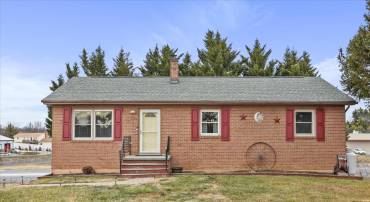 104 LINWOOD CT, STEPHENS CITY, Virginia 22655, 3 Bedrooms Bedrooms, 9 Rooms Rooms,2 BathroomsBathrooms,Residential,For sale,104 LINWOOD CT,VAFV2038602 MLS # VAFV2038602