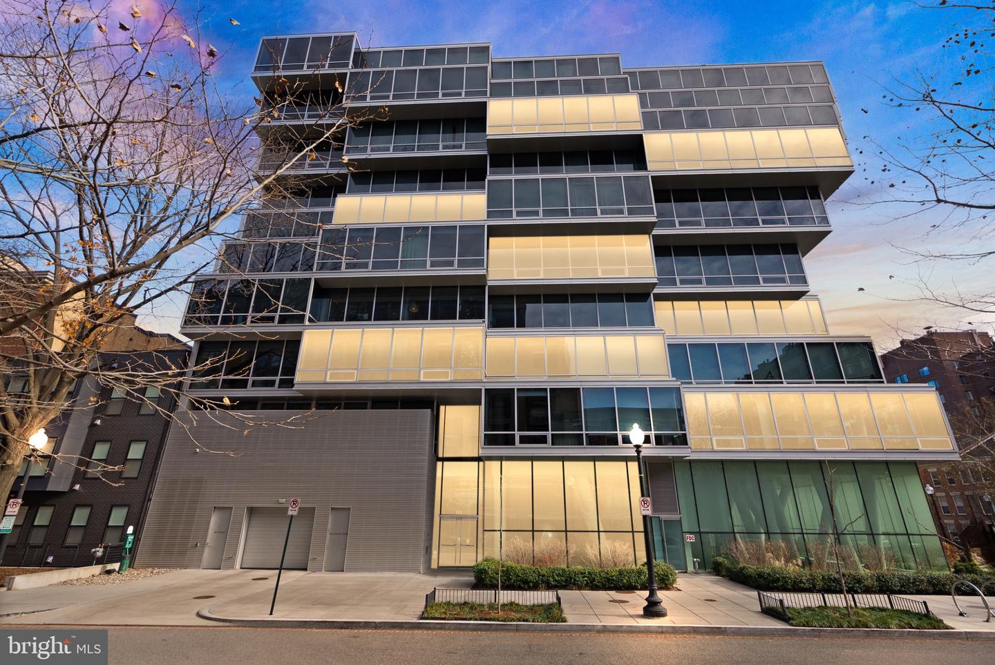 1111 24TH ST NW #27, WASHINGTON, District Of Columbia 20037, 2 Bedrooms Bedrooms, 4 Rooms Rooms,2 BathroomsBathrooms,Residential,For sale,1111 24TH ST NW #27,DCDC2238934 MLS # DCDC2238934