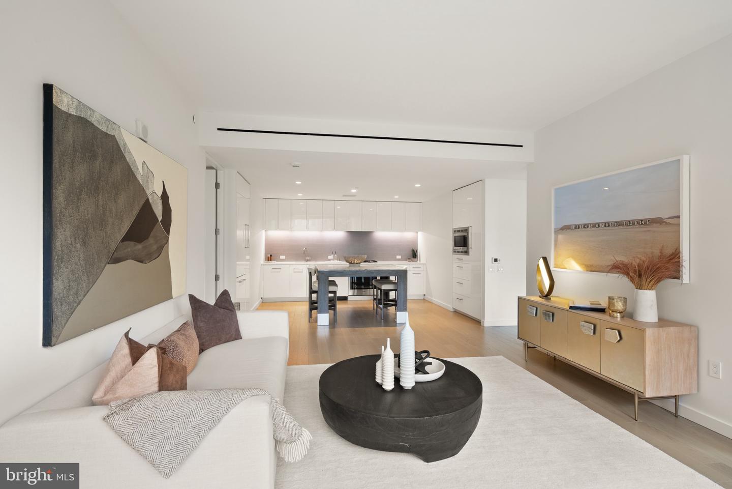 1111 24TH ST NW #27, WASHINGTON, District Of Columbia 20037, 2 Bedrooms Bedrooms, 4 Rooms Rooms,2 BathroomsBathrooms,Residential,For sale,1111 24TH ST NW #27,DCDC2238934 MLS # DCDC2238934