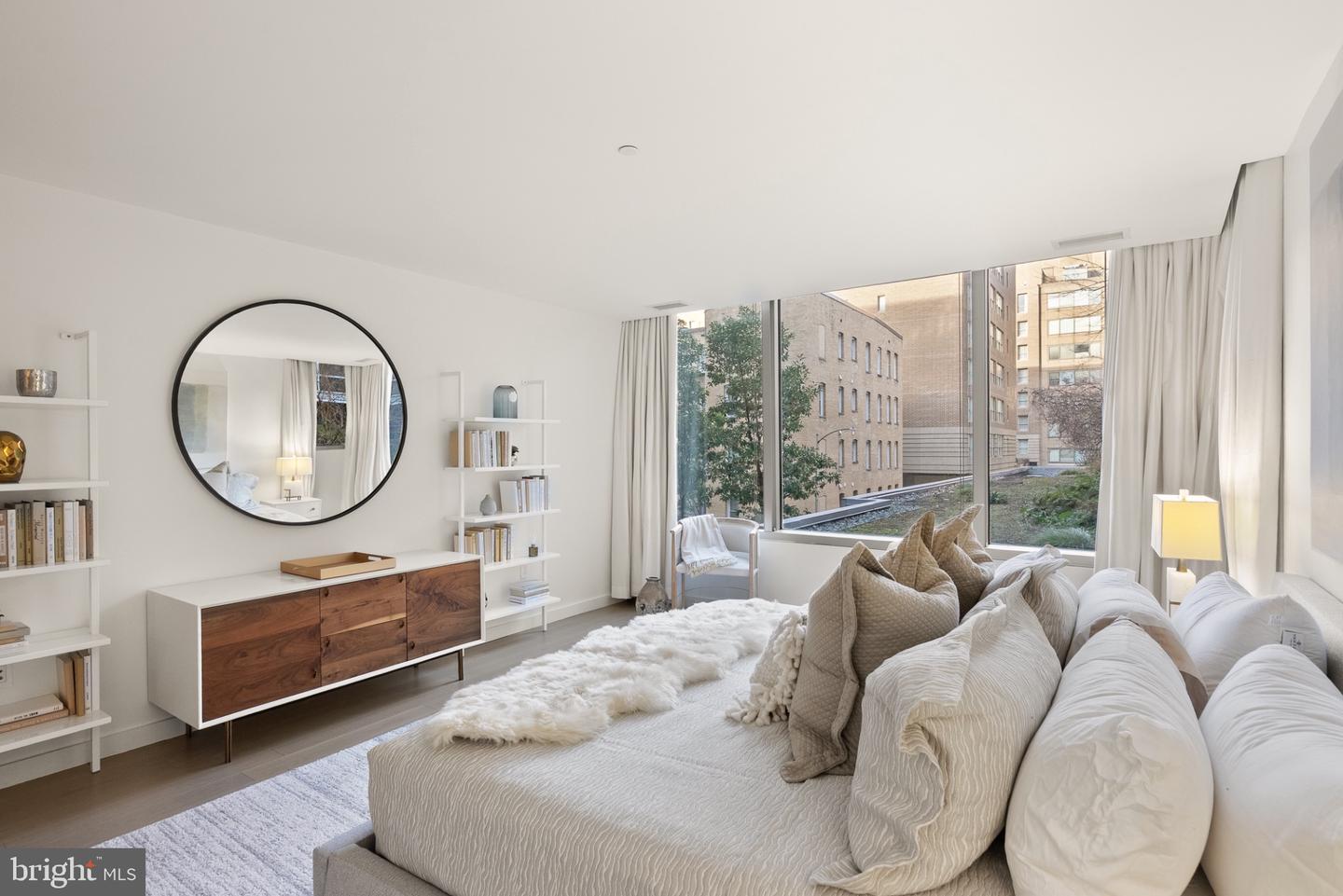 1111 24TH ST NW #27, WASHINGTON, District Of Columbia 20037, 2 Bedrooms Bedrooms, 4 Rooms Rooms,2 BathroomsBathrooms,Residential,For sale,1111 24TH ST NW #27,DCDC2238934 MLS # DCDC2238934