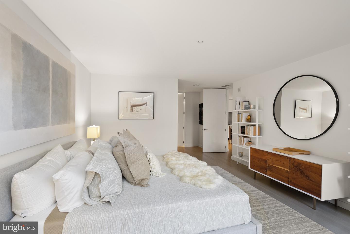 1111 24TH ST NW #27, WASHINGTON, District Of Columbia 20037, 2 Bedrooms Bedrooms, 4 Rooms Rooms,2 BathroomsBathrooms,Residential,For sale,1111 24TH ST NW #27,DCDC2238934 MLS # DCDC2238934