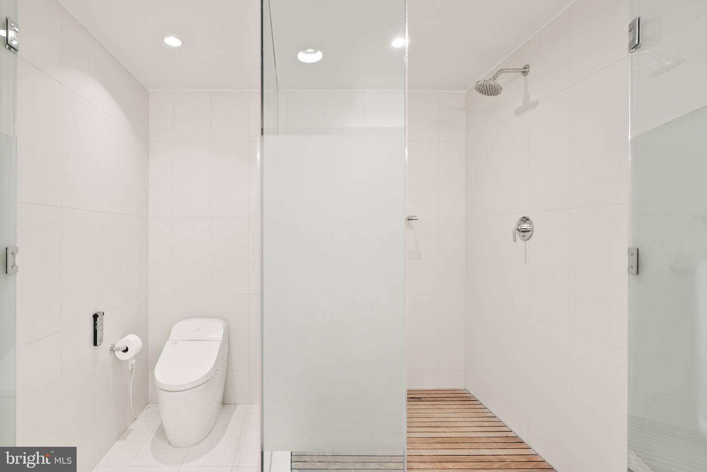 1111 24TH ST NW #27, WASHINGTON, District Of Columbia 20037, 2 Bedrooms Bedrooms, 4 Rooms Rooms,2 BathroomsBathrooms,Residential,For sale,1111 24TH ST NW #27,DCDC2238934 MLS # DCDC2238934