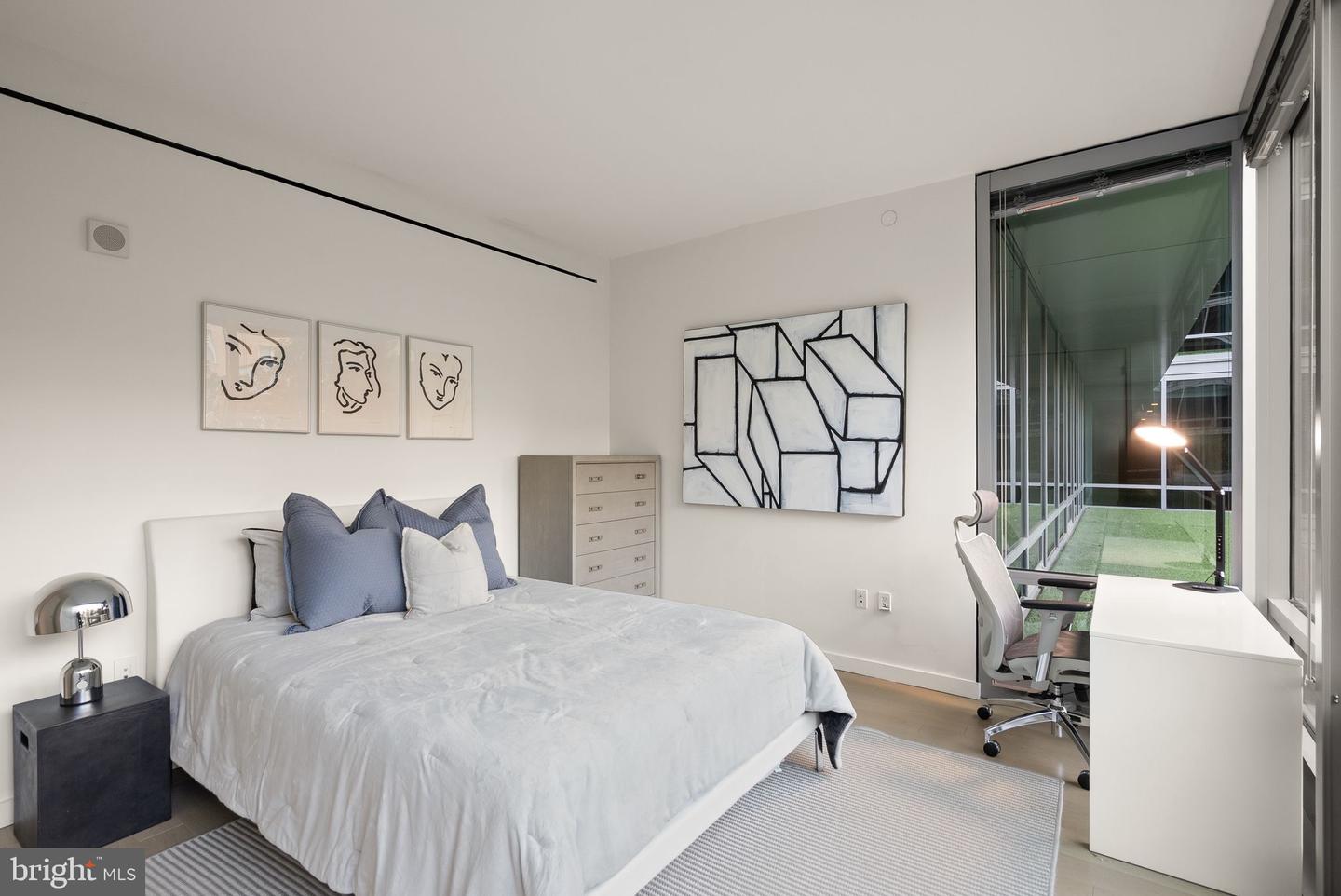 1111 24TH ST NW #27, WASHINGTON, District Of Columbia 20037, 2 Bedrooms Bedrooms, 4 Rooms Rooms,2 BathroomsBathrooms,Residential,For sale,1111 24TH ST NW #27,DCDC2238934 MLS # DCDC2238934