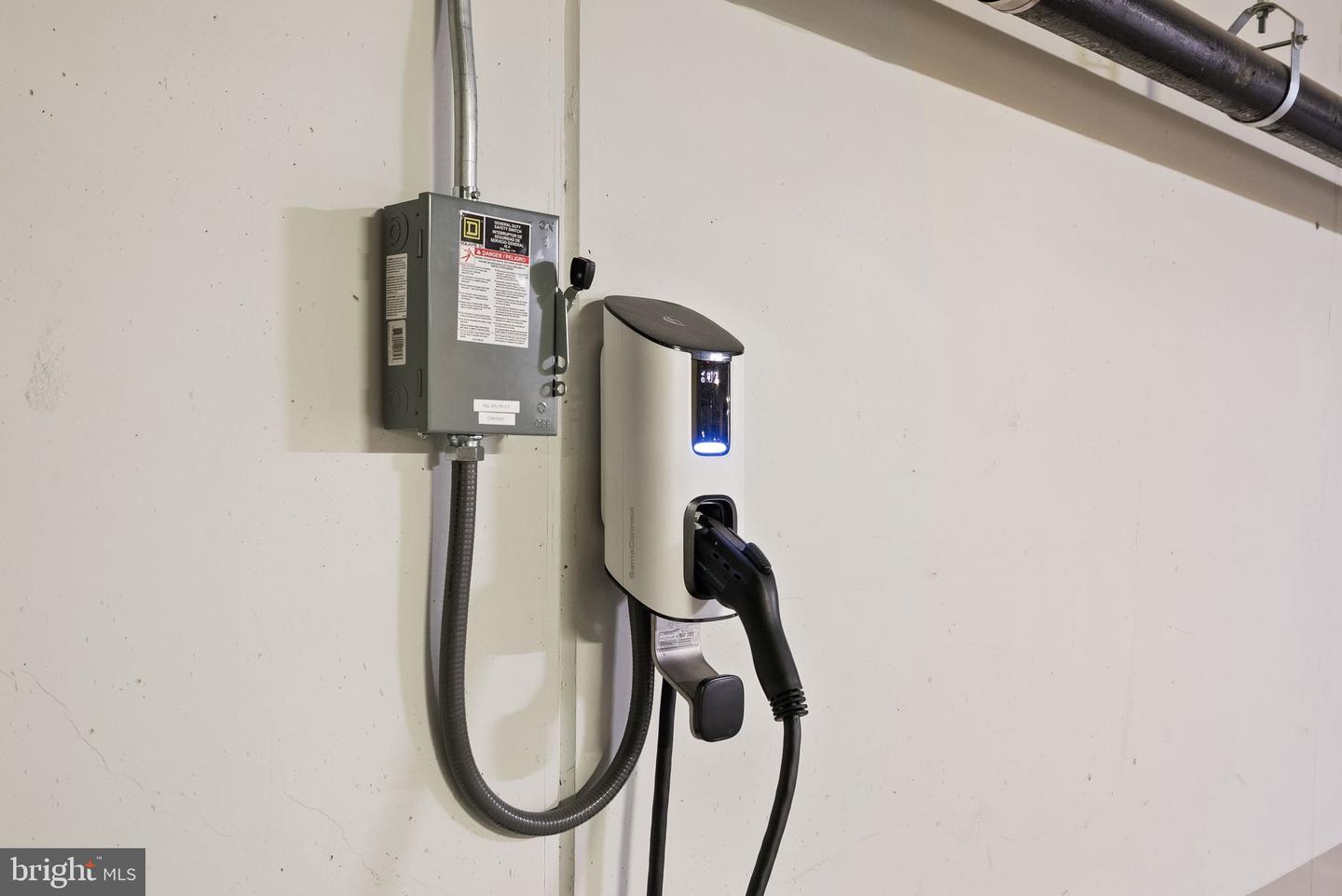 1111 24TH ST NW #27, WASHINGTON, District Of Columbia 20037, 2 Bedrooms Bedrooms, 4 Rooms Rooms,2 BathroomsBathrooms,Residential,For sale,1111 24TH ST NW #27,DCDC2238934 MLS # DCDC2238934