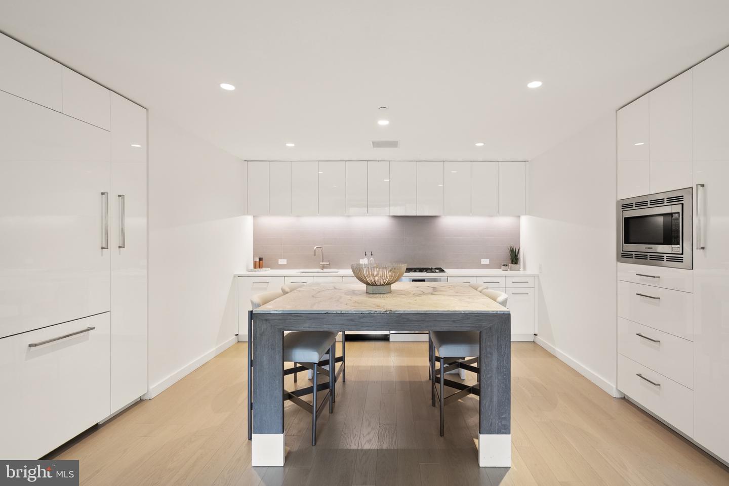 1111 24TH ST NW #27, WASHINGTON, District Of Columbia 20037, 2 Bedrooms Bedrooms, 4 Rooms Rooms,2 BathroomsBathrooms,Residential,For sale,1111 24TH ST NW #27,DCDC2238934 MLS # DCDC2238934