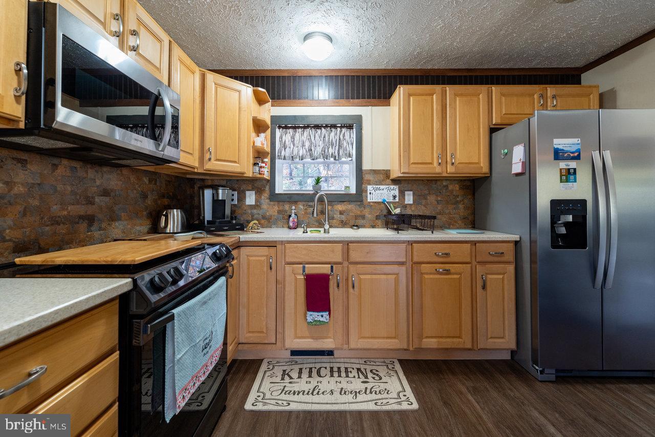 187 HOLLY HILL RD, LURAY, Virginia 22835, 3 Bedrooms Bedrooms, 5 Rooms Rooms,2 BathroomsBathrooms,Residential,For sale,187 HOLLY HILL RD,VAPA2005804 MLS # VAPA2005804