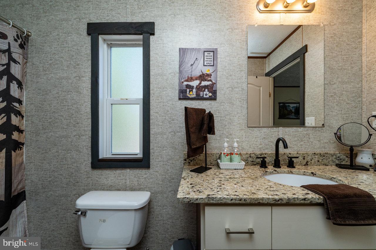 187 HOLLY HILL RD, LURAY, Virginia 22835, 3 Bedrooms Bedrooms, 5 Rooms Rooms,2 BathroomsBathrooms,Residential,For sale,187 HOLLY HILL RD,VAPA2005804 MLS # VAPA2005804