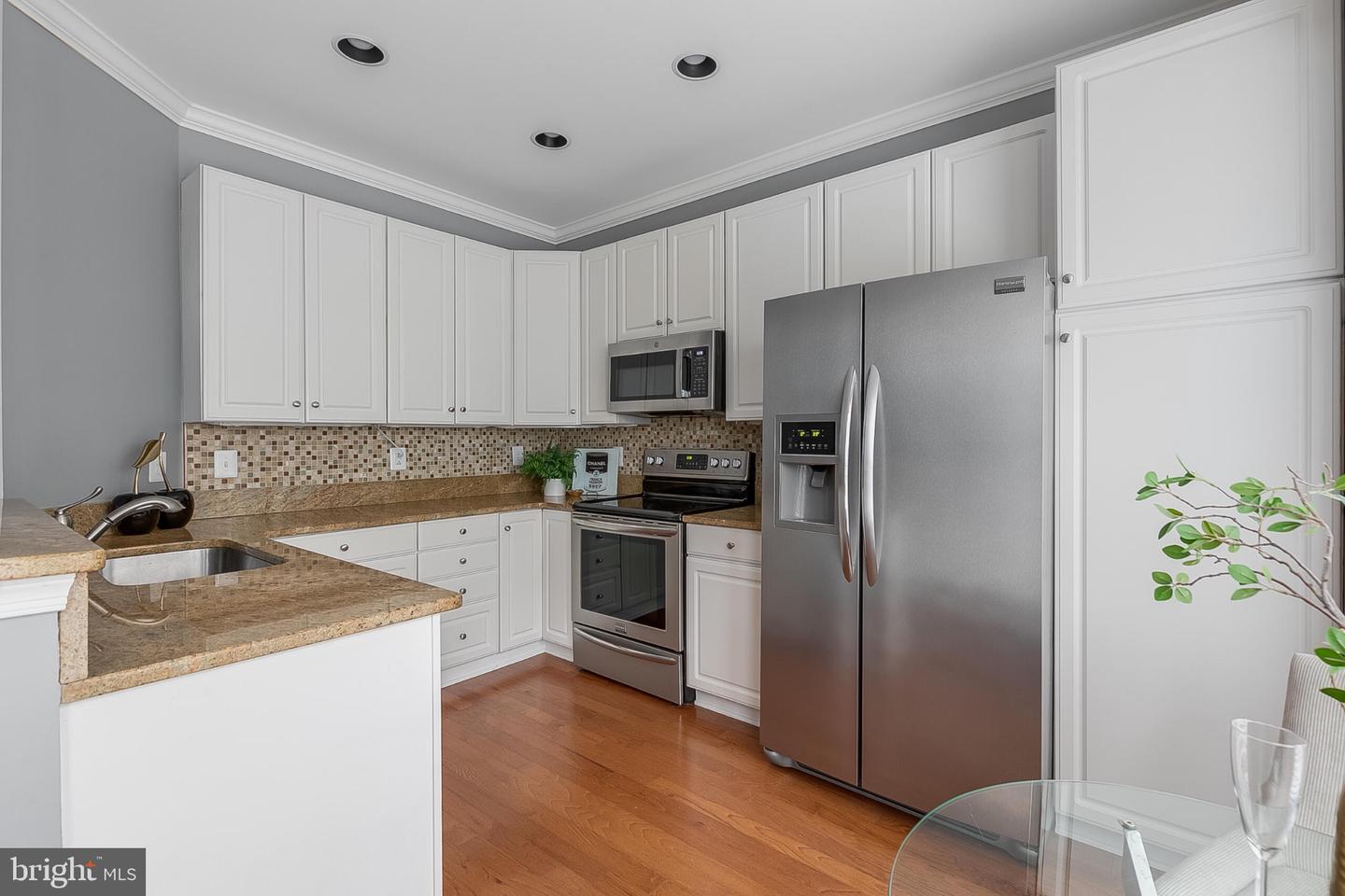 6602 THURLTON DR, ALEXANDRIA, Virginia 22315, 3 Bedrooms Bedrooms, 15 Rooms Rooms,3 BathroomsBathrooms,Residential,For sale,6602 THURLTON DR,VAFX2283810 MLS # VAFX2283810