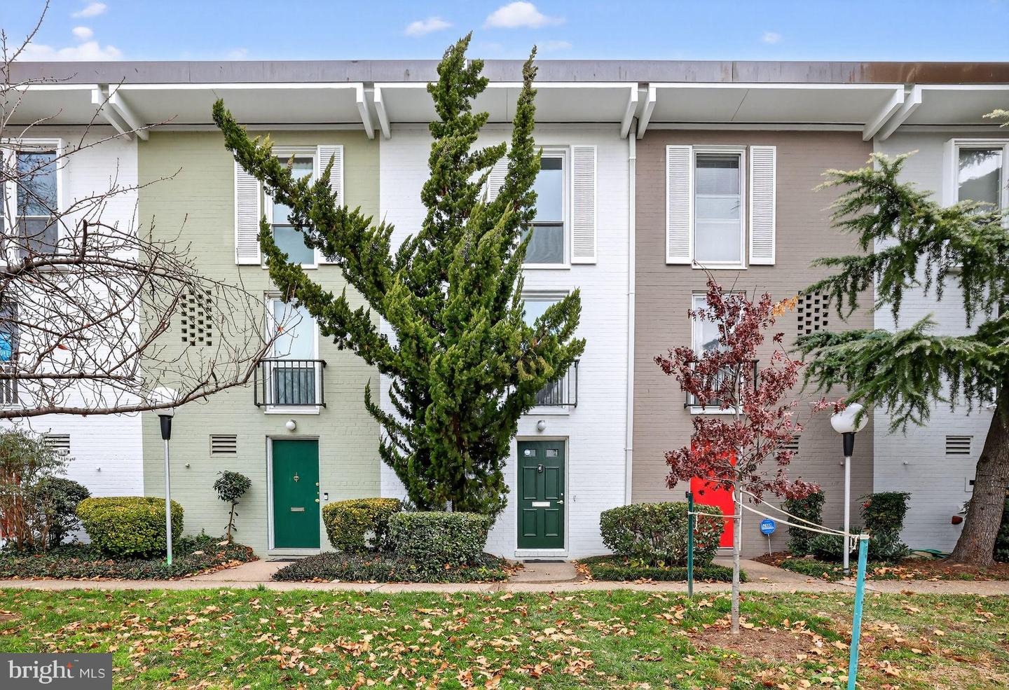 205 G ST SW #145, WASHINGTON, District Of Columbia 20024, 3 Bedrooms Bedrooms, 8 Rooms Rooms,2 BathroomsBathrooms,Residential,For sale,205 G ST SW #145,DCDC2239442 MLS # DCDC2239442