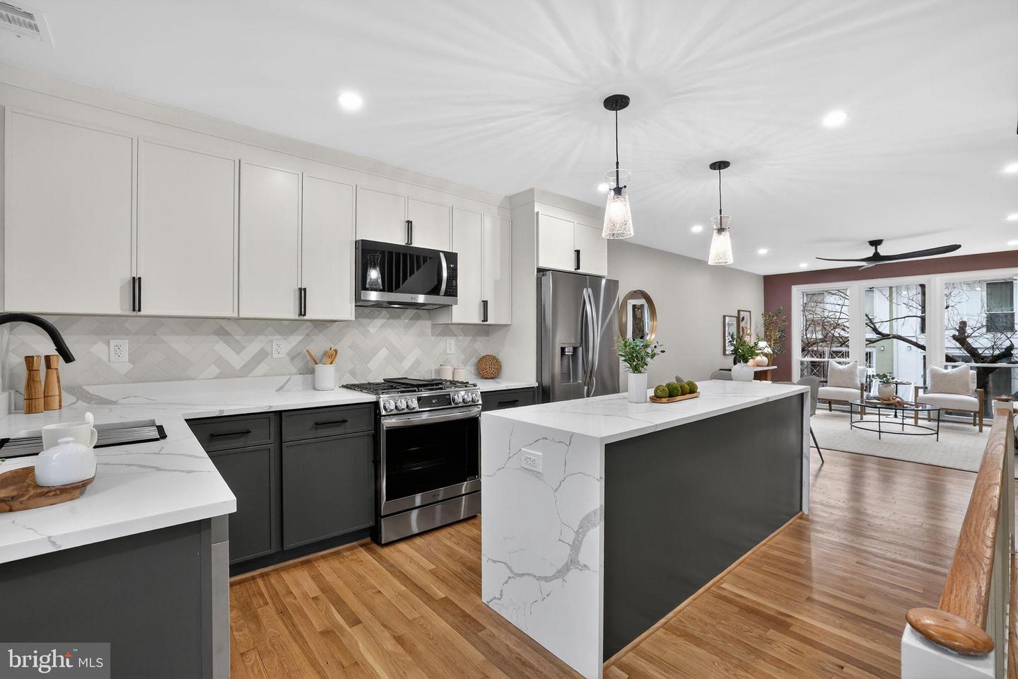 205 G ST SW #145, WASHINGTON, District Of Columbia 20024, 3 Bedrooms Bedrooms, 8 Rooms Rooms,2 BathroomsBathrooms,Residential,For sale,205 G ST SW #145,DCDC2239442 MLS # DCDC2239442