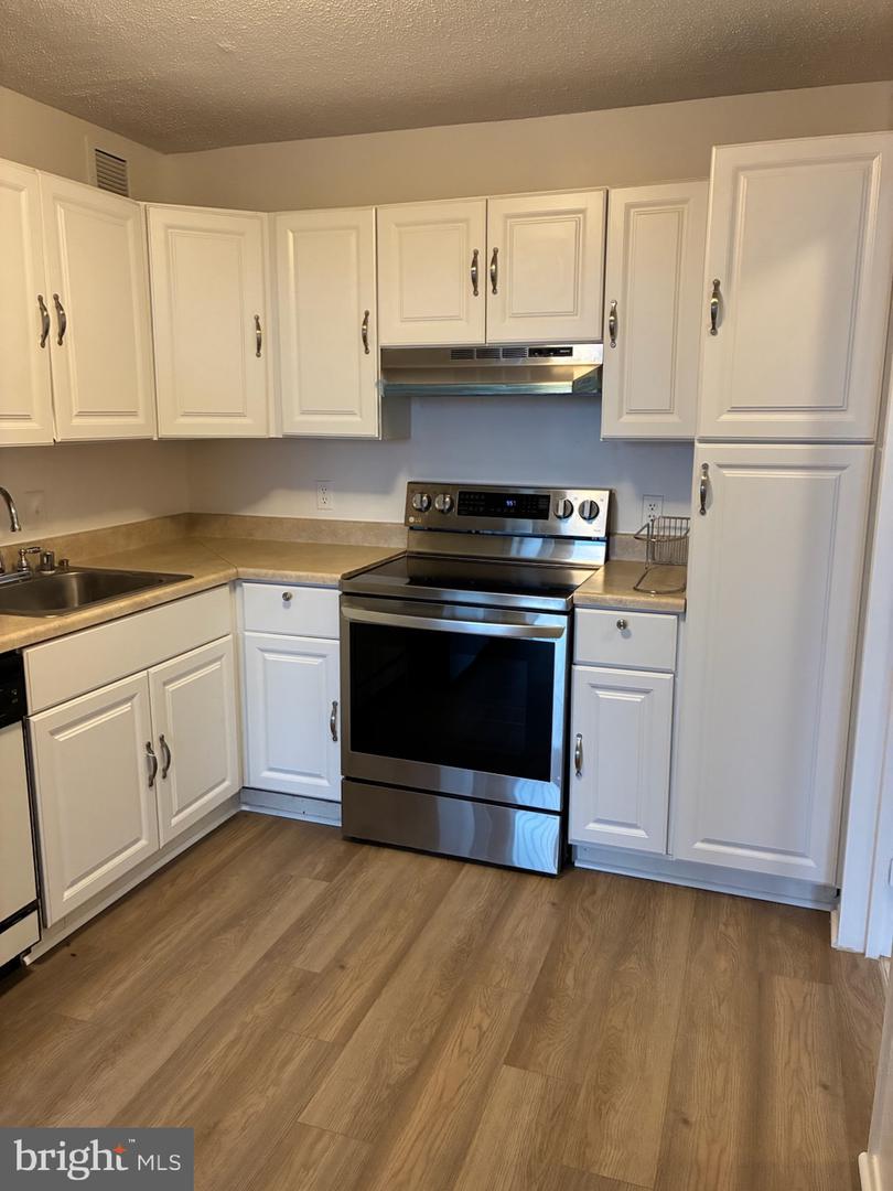 6800 FLEETWOOD RD #705, MCLEAN, Virginia 22101, 1 Bedroom Bedrooms, 3 Rooms Rooms,1 BathroomBathrooms,Residential,For sale,6800 FLEETWOOD RD #705,VAFX2283942 MLS # VAFX2283942 6800 FLEETWOOD RD #705, MCLEAN, Virginia 22101, 1 Bedroom Bedrooms, 3 Rooms Rooms,1 BathroomBathrooms,Residential,For sale,6800 FLEETWOOD RD #705,VAFX2283942 MLS # VAFX2283942