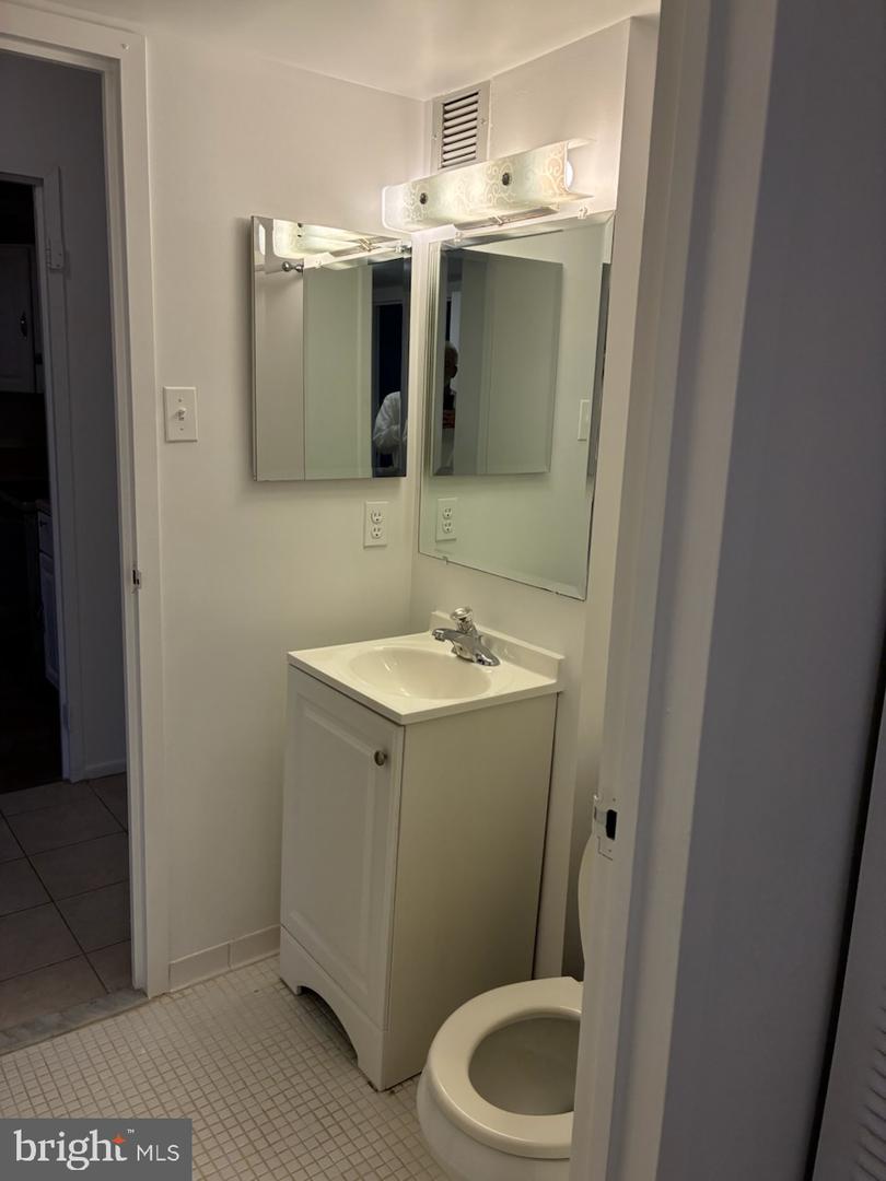 6800 FLEETWOOD RD #705, MCLEAN, Virginia 22101, 1 Bedroom Bedrooms, 3 Rooms Rooms,1 BathroomBathrooms,Residential,For sale,6800 FLEETWOOD RD #705,VAFX2283942 MLS # VAFX2283942 6800 FLEETWOOD RD #705, MCLEAN, Virginia 22101, 1 Bedroom Bedrooms, 3 Rooms Rooms,1 BathroomBathrooms,Residential,For sale,6800 FLEETWOOD RD #705,VAFX2283942 MLS # VAFX2283942