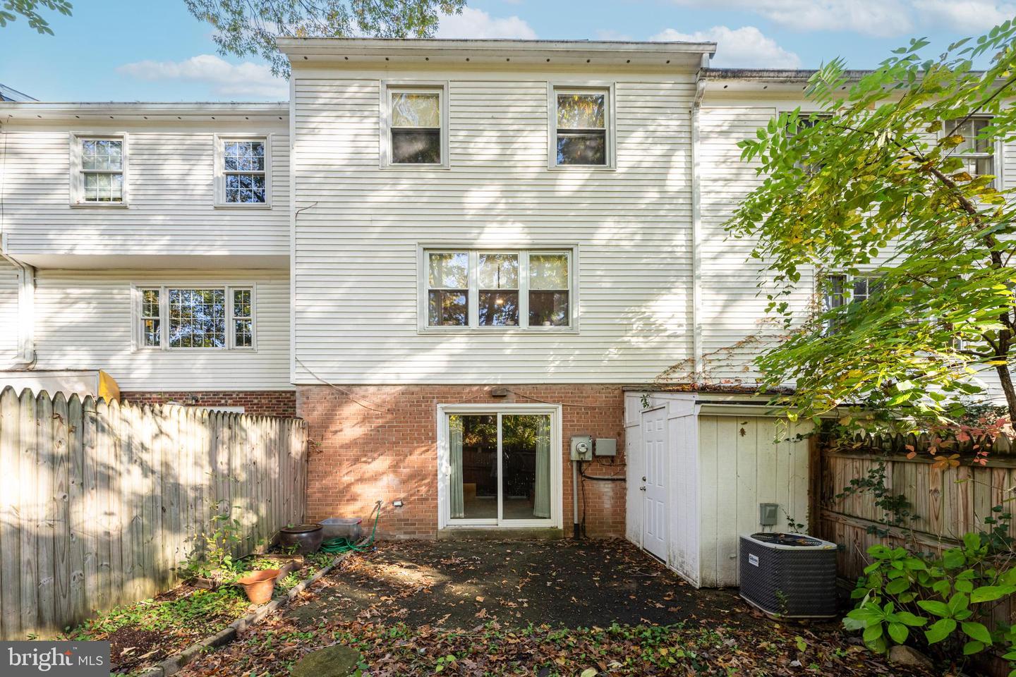 7779 TIVERTON DR, SPRINGFIELD, Virginia 22152, 3 Bedrooms Bedrooms, ,2 BathroomsBathrooms,Residential,For sale,7779 TIVERTON DR,VAFX2283986 MLS # VAFX2283986 7779 TIVERTON DR, SPRINGFIELD, Virginia 22152, 3 Bedrooms Bedrooms, ,2 BathroomsBathrooms,Residential,For sale,7779 TIVERTON DR,VAFX2283986 MLS # VAFX2283986