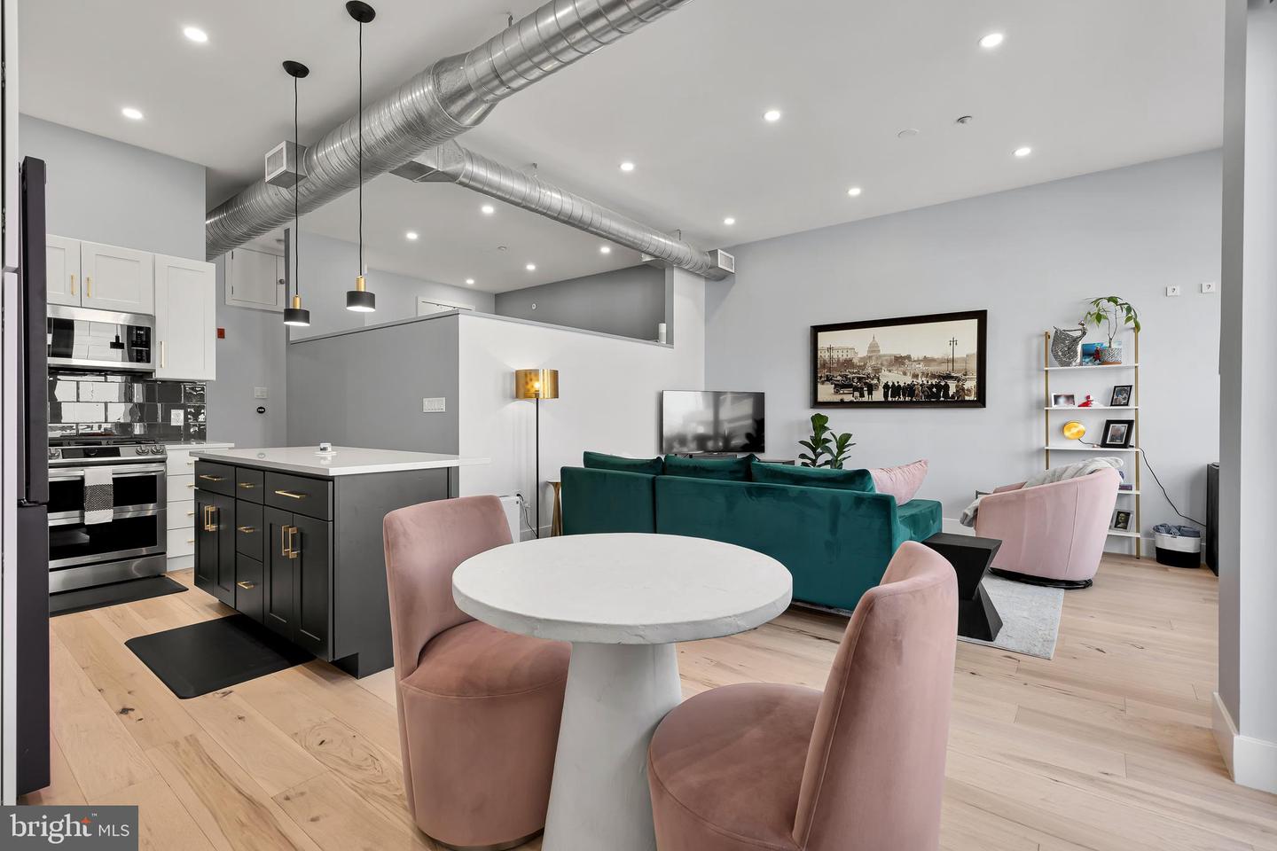 1390 V ST NW #303, WASHINGTON, District Of Columbia 20009, 1 Bedroom Bedrooms, ,1 BathroomBathrooms,Residential,For sale,1390 V ST NW #303,DCDC2239592 MLS # DCDC2239592