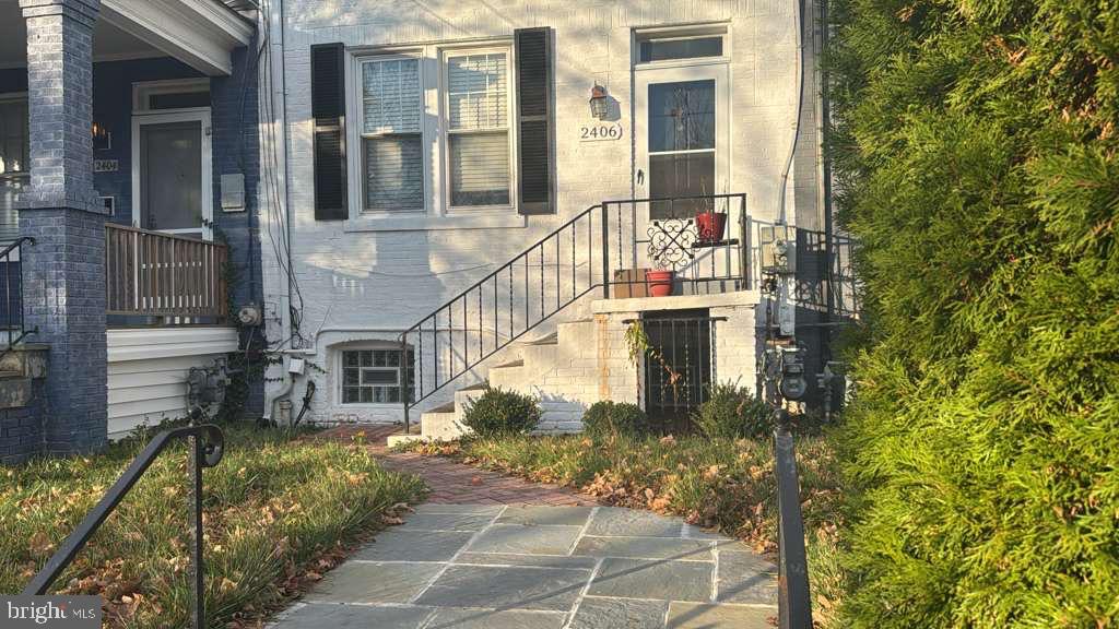 2406 37TH ST NW, WASHINGTON, District Of Columbia 20007, 4 Bedrooms Bedrooms, ,3 BathroomsBathrooms,Residential,For sale,2406 37TH ST NW,DCDC2239742 MLS # DCDC2239742