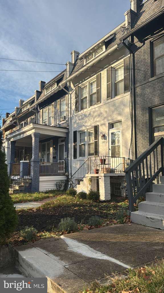 2406 37TH ST NW, WASHINGTON, District Of Columbia 20007, 4 Bedrooms Bedrooms, ,3 BathroomsBathrooms,Residential,For sale,2406 37TH ST NW,DCDC2239742 MLS # DCDC2239742