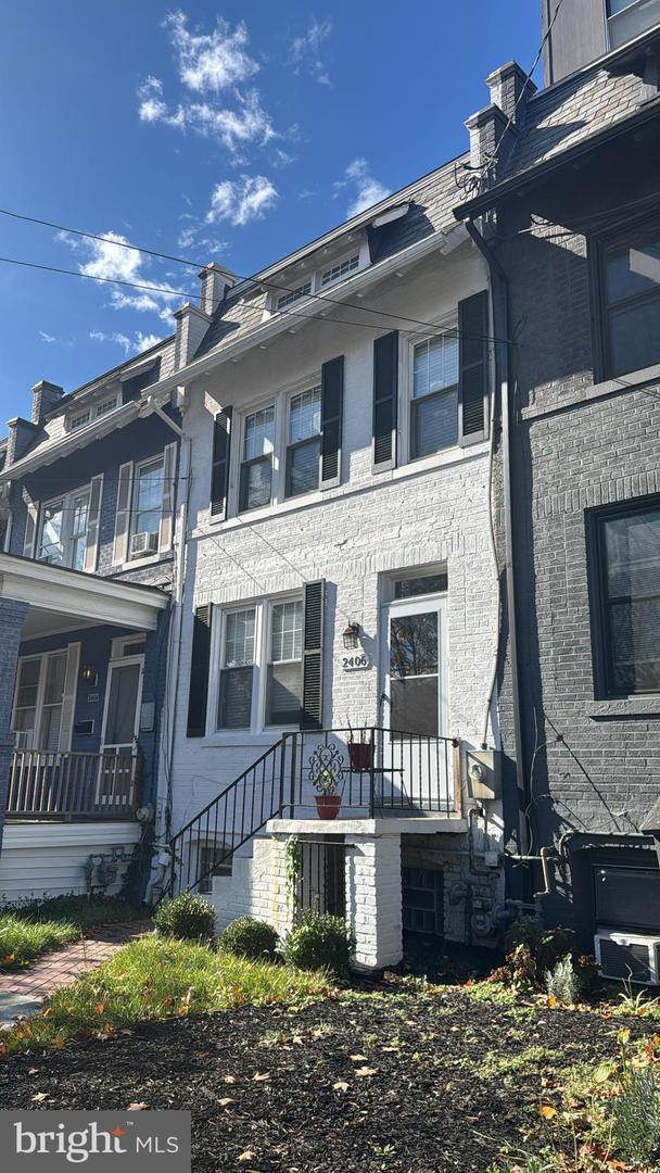 2406 37TH ST NW, WASHINGTON, District Of Columbia 20007, 4 Bedrooms Bedrooms, ,3 BathroomsBathrooms,Residential,For sale,2406 37TH ST NW,DCDC2239742 MLS # DCDC2239742