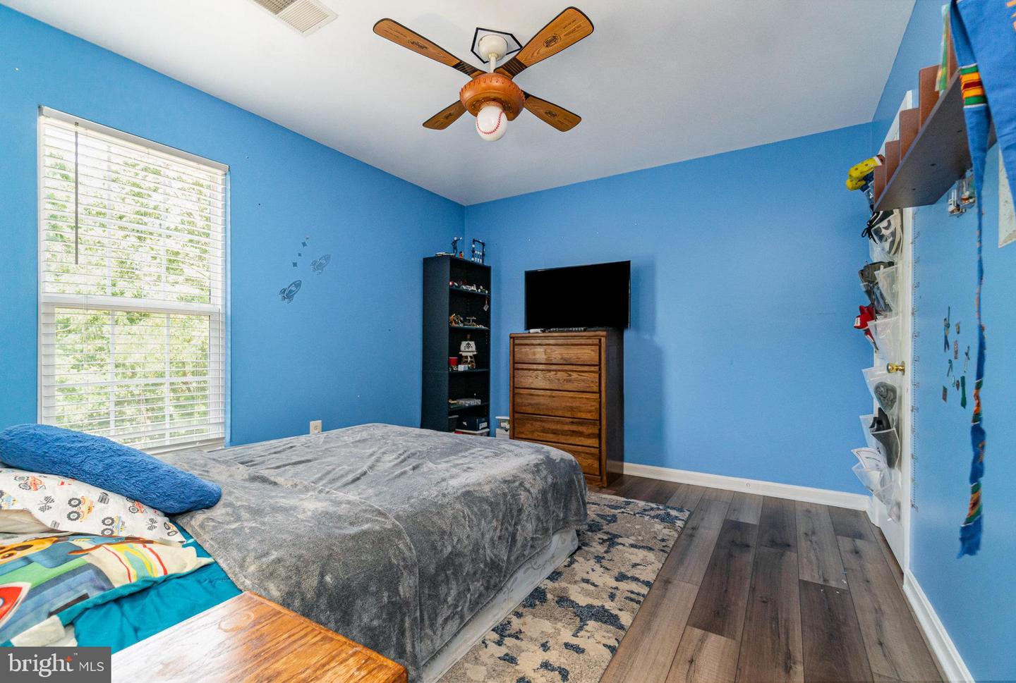 17616 CHISHOLM LN, DUMFRIES, Virginia 22026, 5 Bedrooms Bedrooms, ,3 BathroomsBathrooms,Residential,For sale,17616 CHISHOLM LN,VAPW2092842 MLS # VAPW2092842