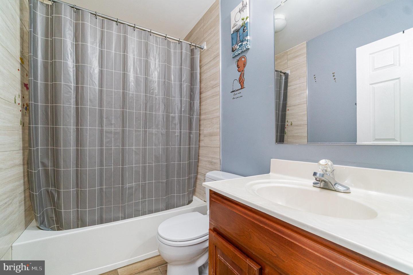 17616 CHISHOLM LN, DUMFRIES, Virginia 22026, 5 Bedrooms Bedrooms, ,3 BathroomsBathrooms,Residential,For sale,17616 CHISHOLM LN,VAPW2092842 MLS # VAPW2092842