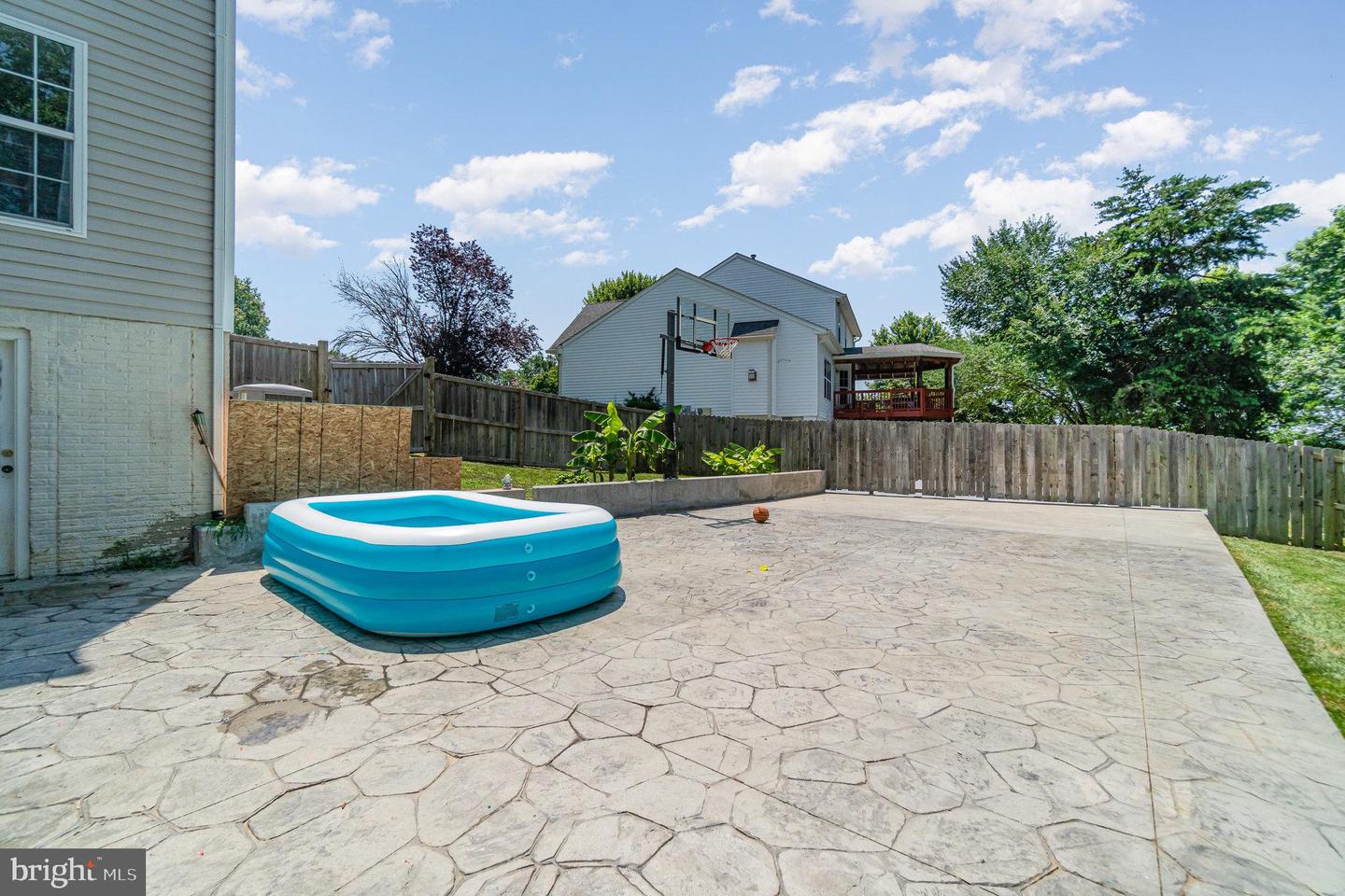 17616 CHISHOLM LN, DUMFRIES, Virginia 22026, 5 Bedrooms Bedrooms, ,3 BathroomsBathrooms,Residential,For sale,17616 CHISHOLM LN,VAPW2092842 MLS # VAPW2092842