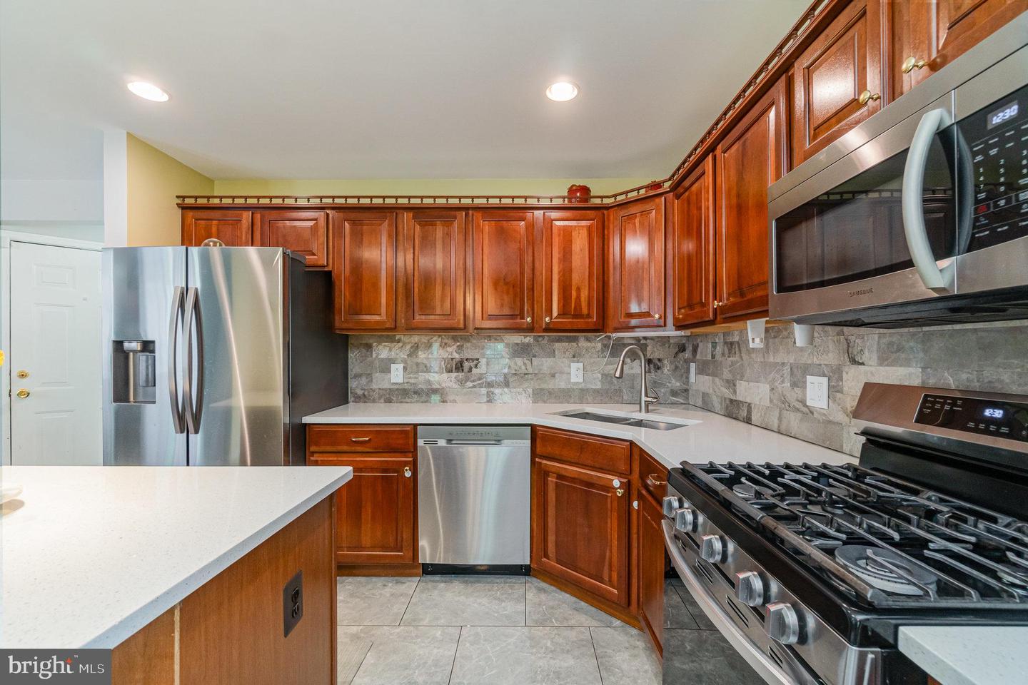 17616 CHISHOLM LN, DUMFRIES, Virginia 22026, 5 Bedrooms Bedrooms, ,3 BathroomsBathrooms,Residential,For sale,17616 CHISHOLM LN,VAPW2092842 MLS # VAPW2092842