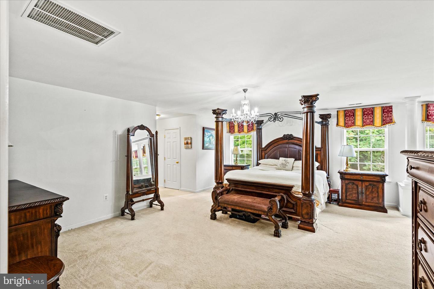 21 WENTWORTH DR, FREDERICKSBURG, Virginia 22406, 7 Bedrooms Bedrooms, ,5 BathroomsBathrooms,Residential,For sale,21 WENTWORTH DR,VAST2040450 MLS # VAST2040450