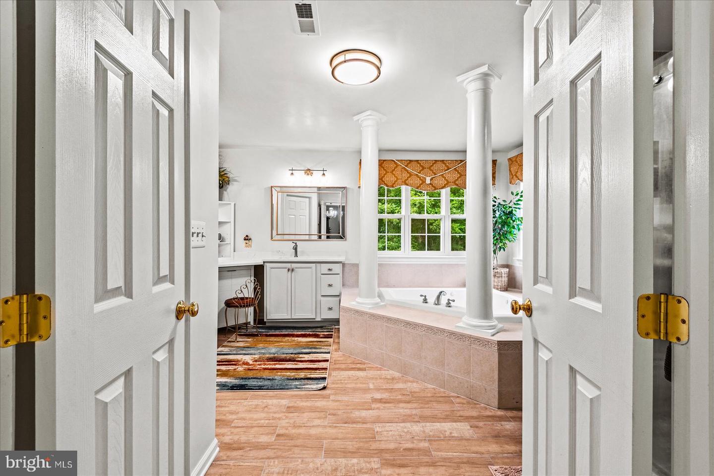 21 WENTWORTH DR, FREDERICKSBURG, Virginia 22406, 7 Bedrooms Bedrooms, ,5 BathroomsBathrooms,Residential,For sale,21 WENTWORTH DR,VAST2040450 MLS # VAST2040450