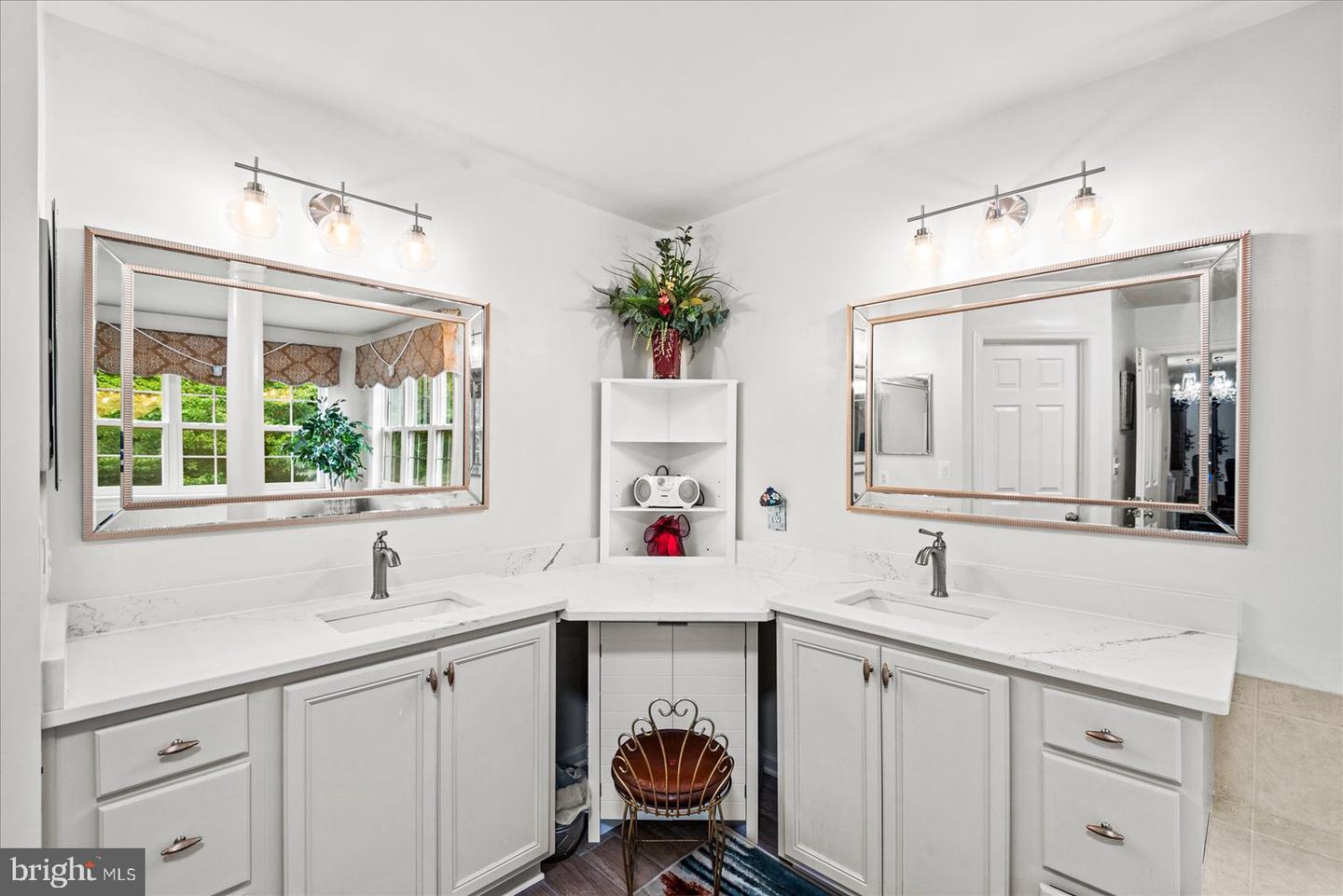 21 WENTWORTH DR, FREDERICKSBURG, Virginia 22406, 7 Bedrooms Bedrooms, ,5 BathroomsBathrooms,Residential,For sale,21 WENTWORTH DR,VAST2040450 MLS # VAST2040450